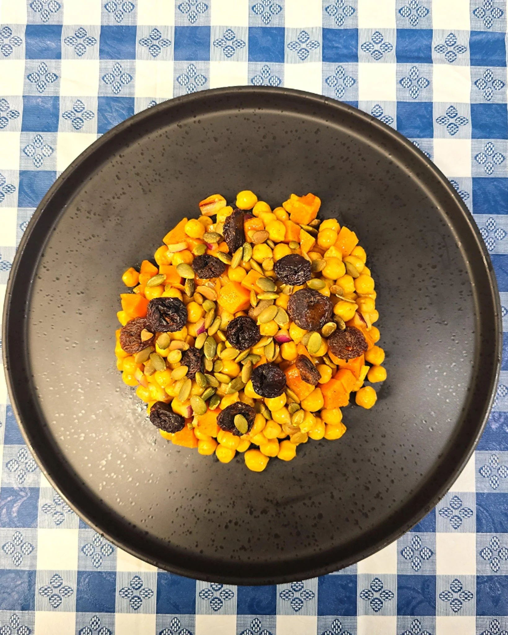 ***ITEM UPDATE ALERT***

Now that we are firmly into the fall season we've decided to try a new version of one of our classic offerings. Our Spiced Maple Chickpea Salad is the autumnal version of the Chickpea salad you know and love! Spiced with Ras 