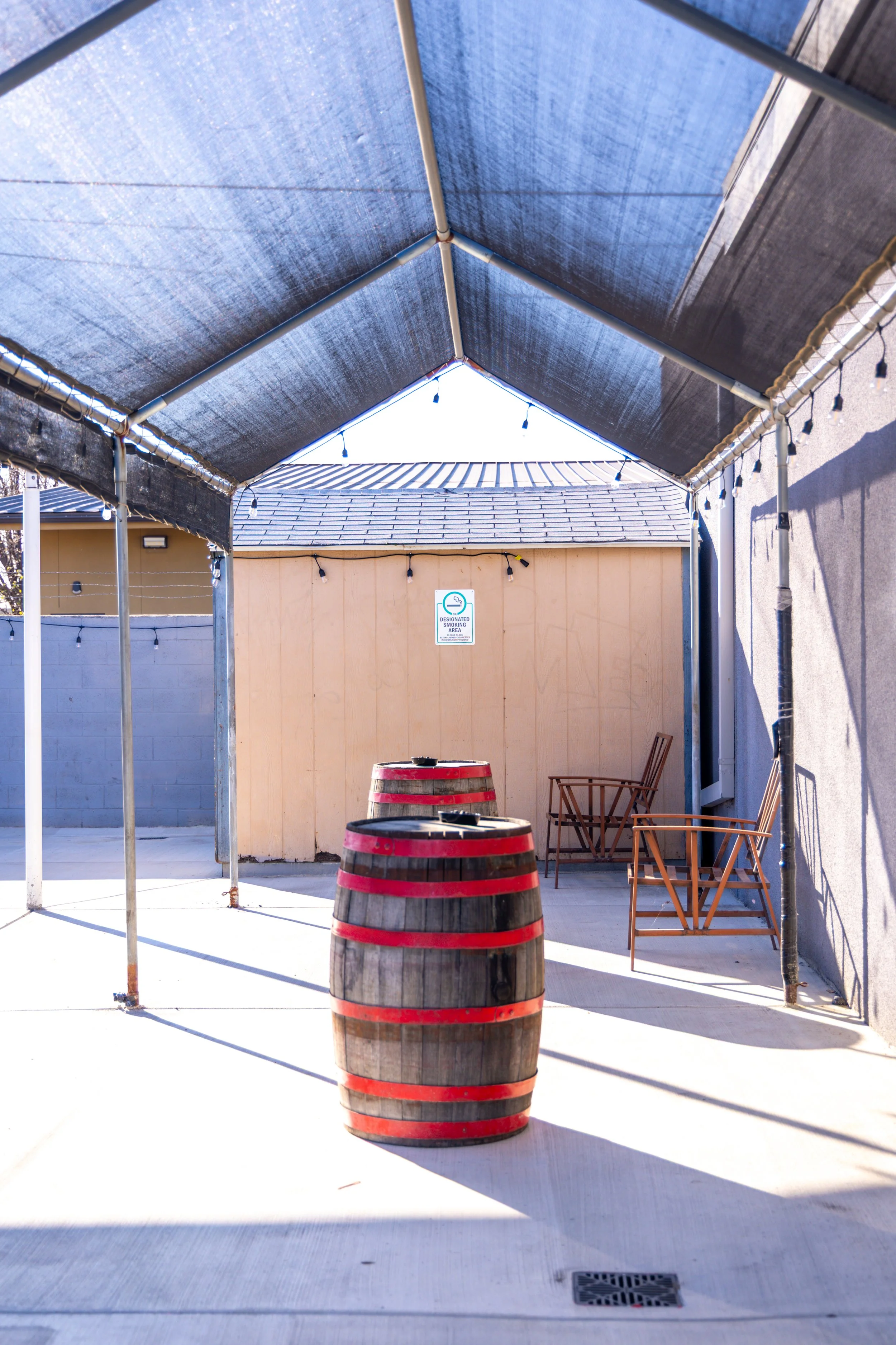 smoking-area-newly-remodeled-back-patio-for-guest-and-vendors-the-abg-fresno-the-abg-event-venue.jpg.jpg