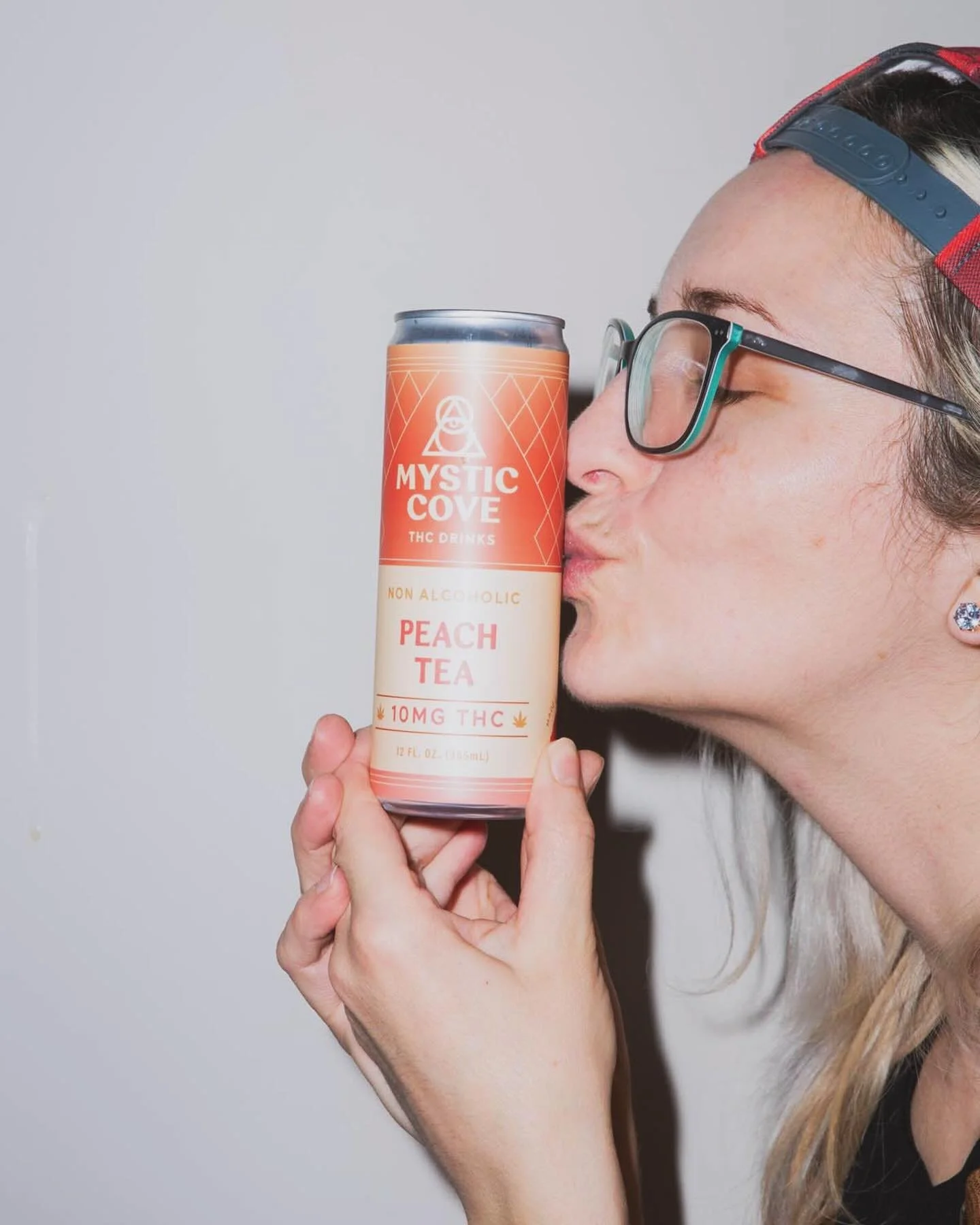 2026 is the first Spring and Summer with Mystic Cove Peach Tea.☀️ If it tastes this good on a 35 degree day, can we fast-forward to 85 at the beach&hellip;please