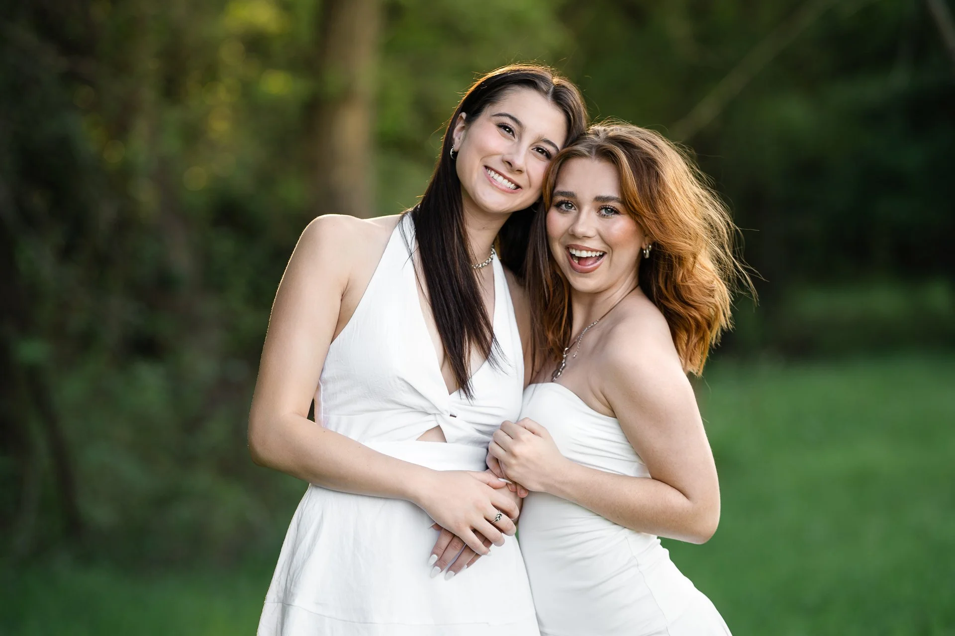Color-portrait-of-graduating-seniors-in-Trophy-Club-Texas.jpg