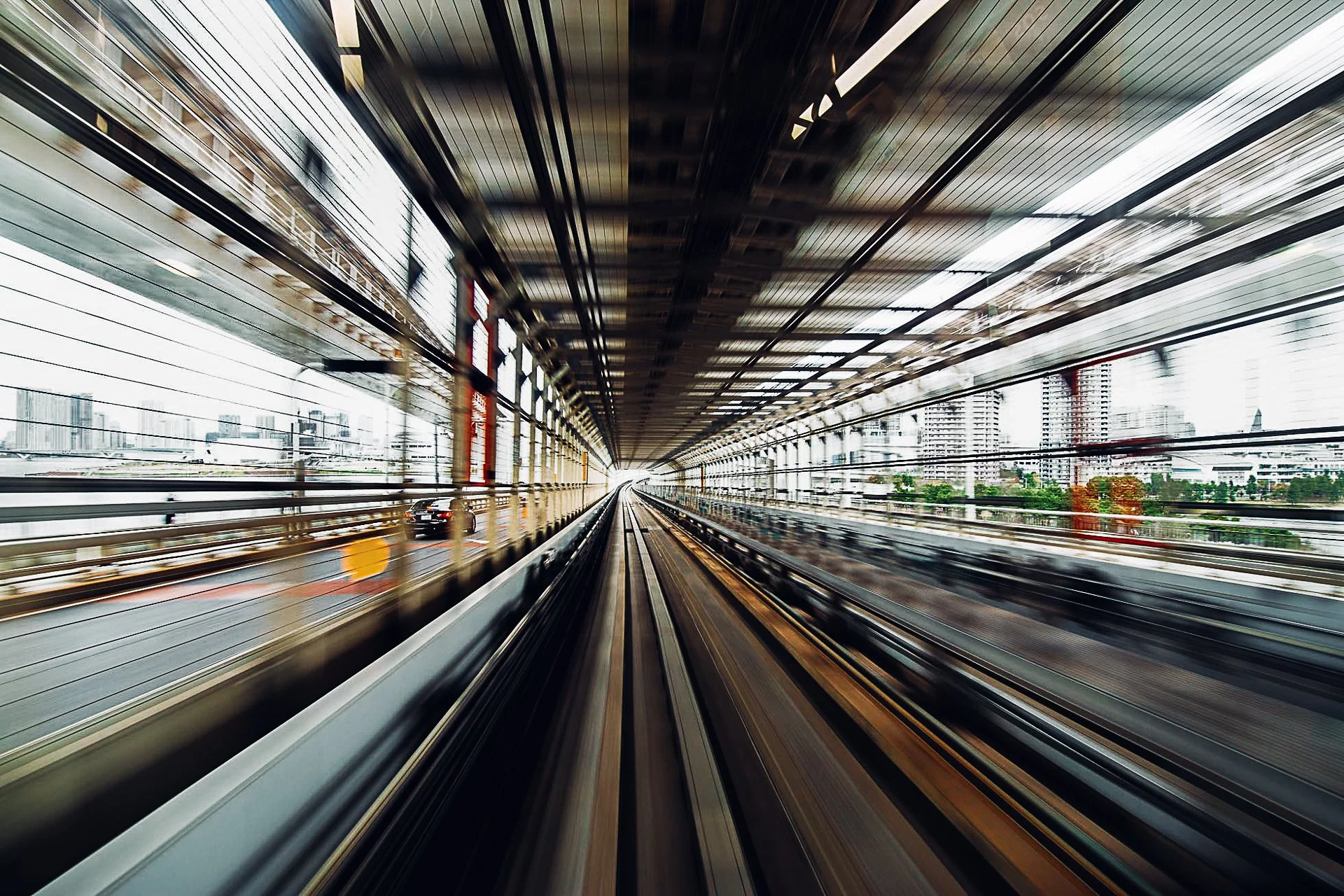 creative-photo-on-a-speed-train-in-Tokyo.jpg