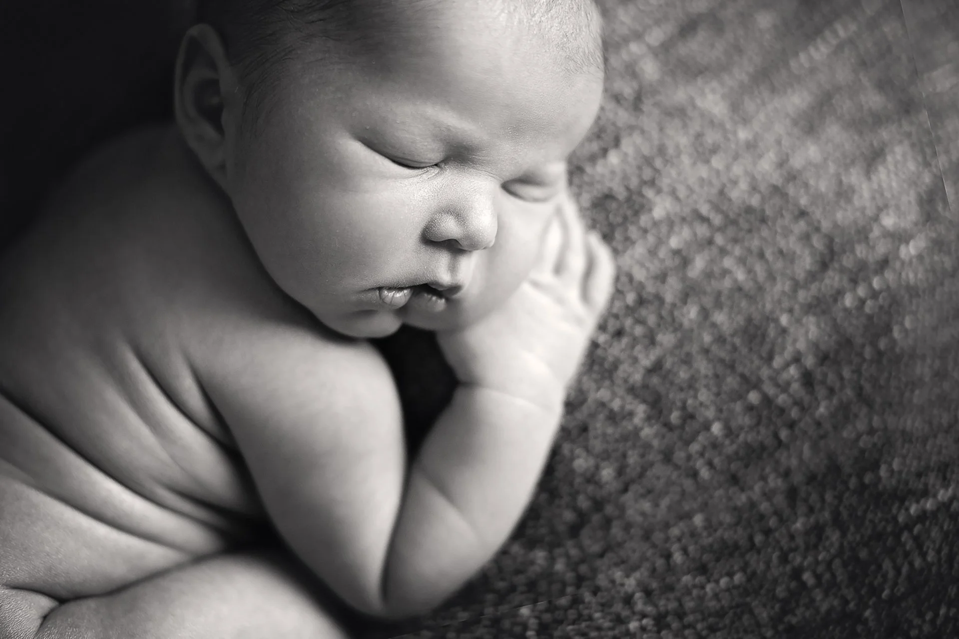 beautiful newborn rolls.jpg
