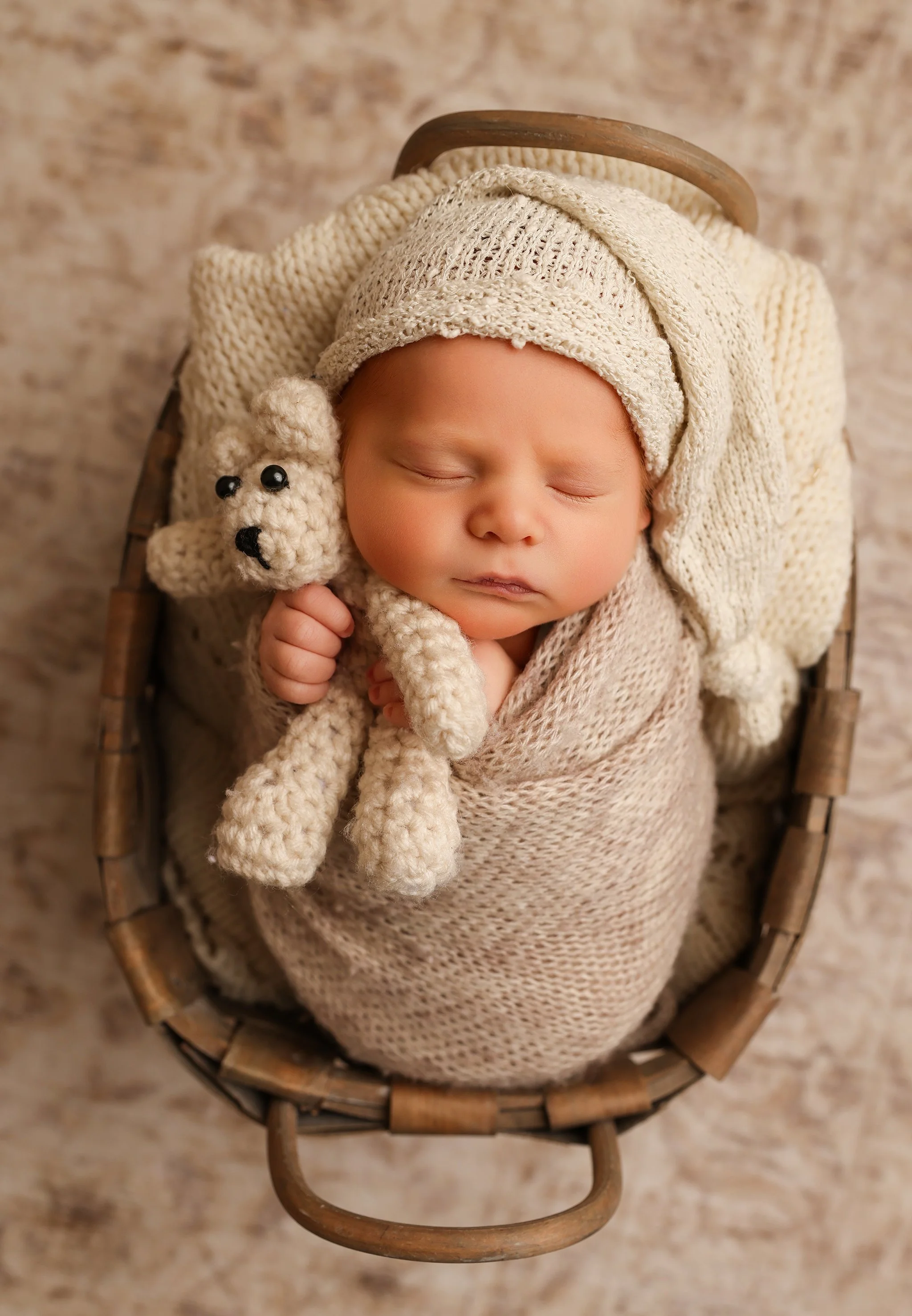  newborn photographer near me photographers near me newborn photography Rochester NY Rochester NY newborn photographer Finger Lakes newborn photography Fingerlakes photography newborn photography near Rochester NY baby photographer Rochester NY best 