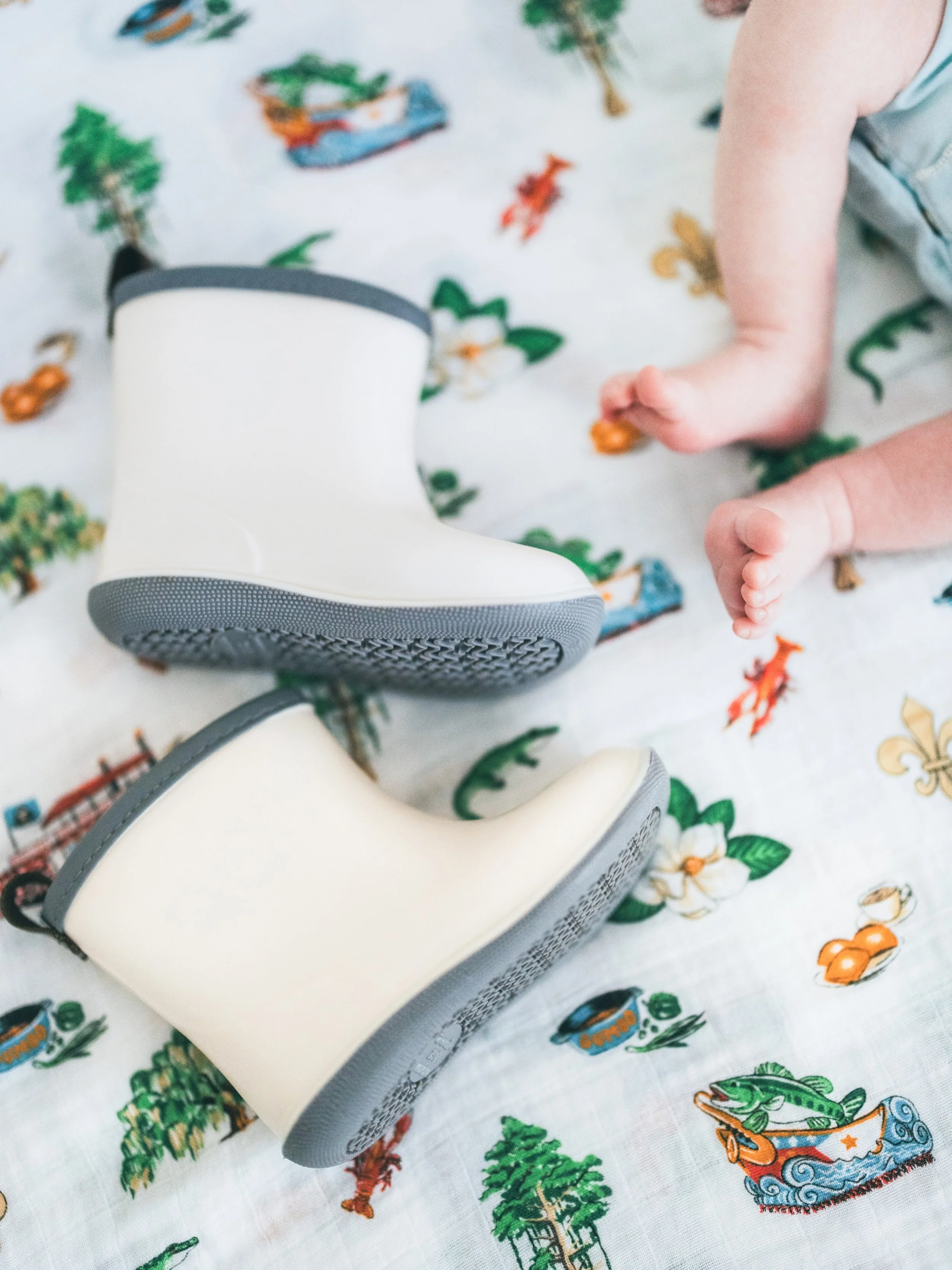 We are proud to announce our show&rsquo;s newest Lil&rsquo; Bootie! 👶🏼💙

Our cohost @kati_the_redhead &amp; her husband Michael welcomed Dean Michael into the world on April 9. He&rsquo;s a smiley, cuddly little bundle of Big Bad Boot joy. Thanks 