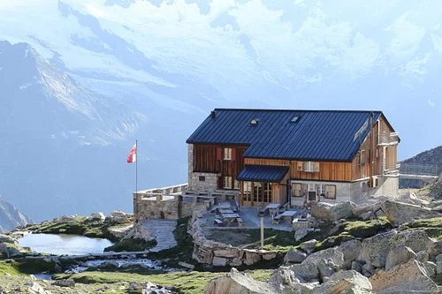 Almagellerhütte SAC – Complete Alpine Hut Guide