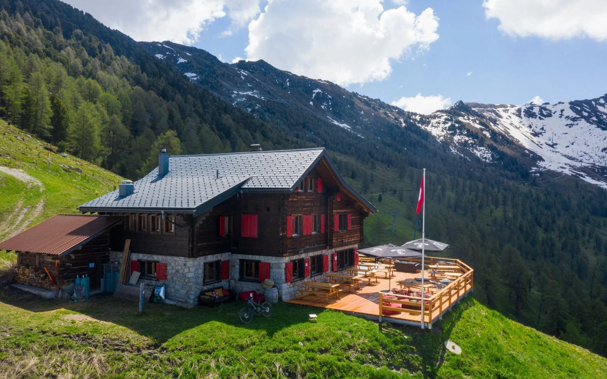 Cabane de Balavaux – Alpine Hut &amp; Hiking Base Guide