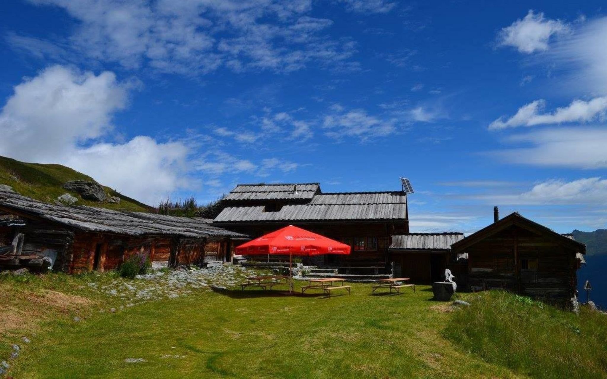 Cabane d'Essertze – Alpine Hut &amp; Hiking Base Guide