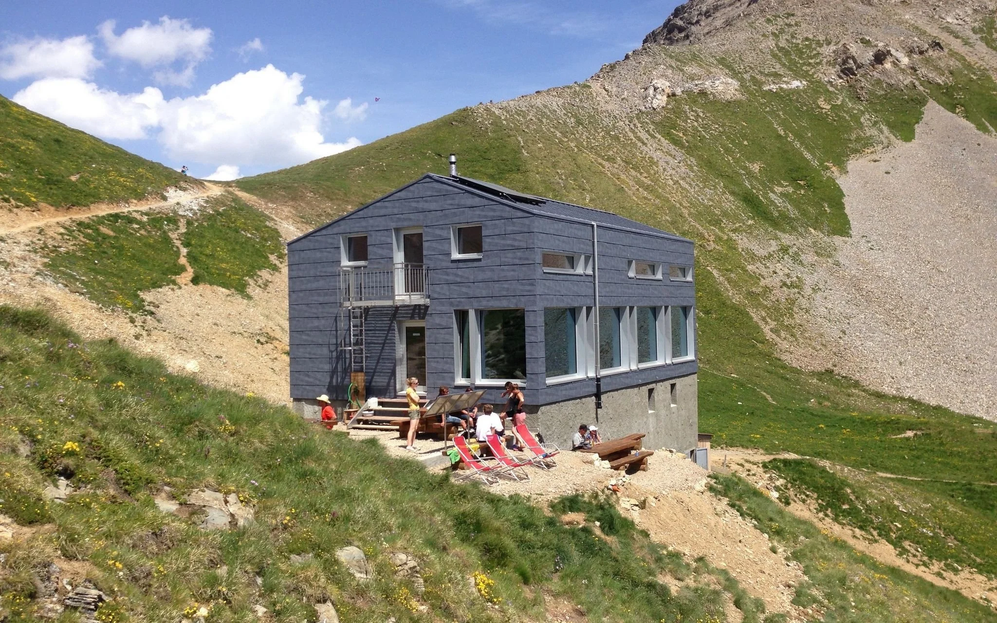 Cabane du Fenestral – Alpine Hut &amp; Hiking Base Guide