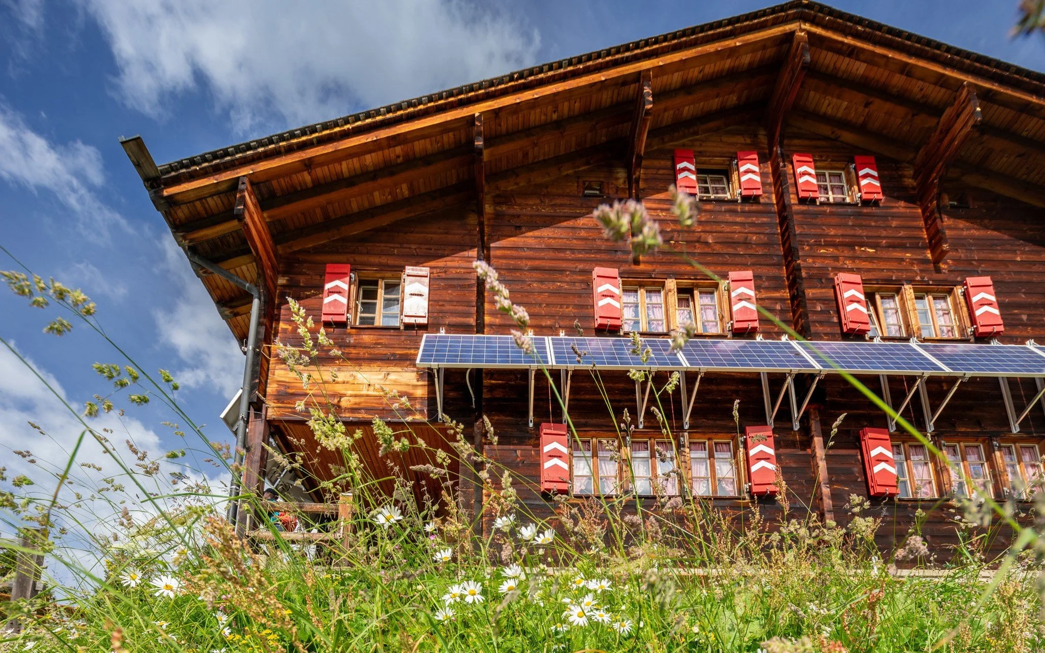 Galmihornhütte – Alpine Hut &amp; Goms Hiking Base