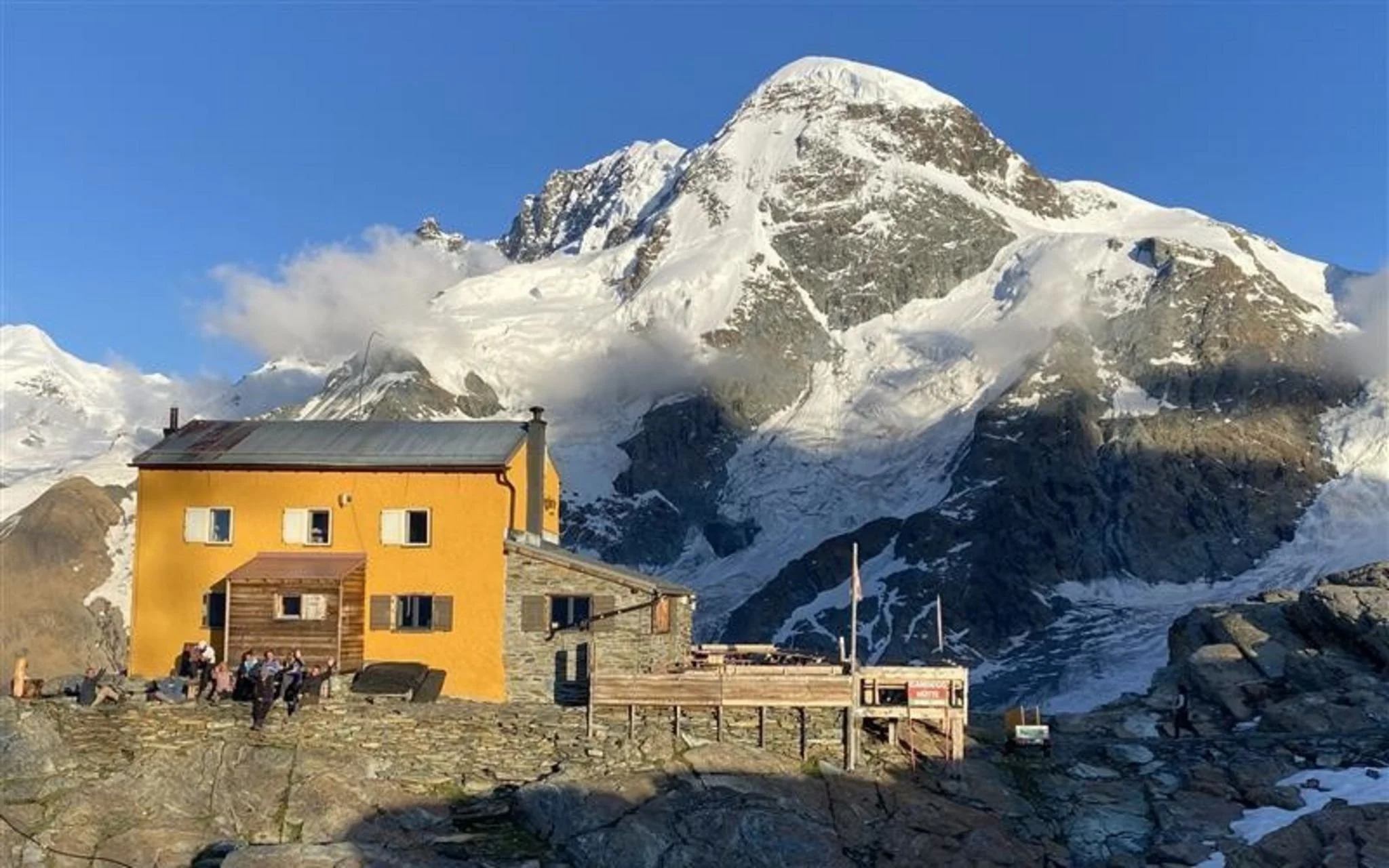 Gandegghütte – High-Altitude Hut &amp; Matterhorn Approach Base