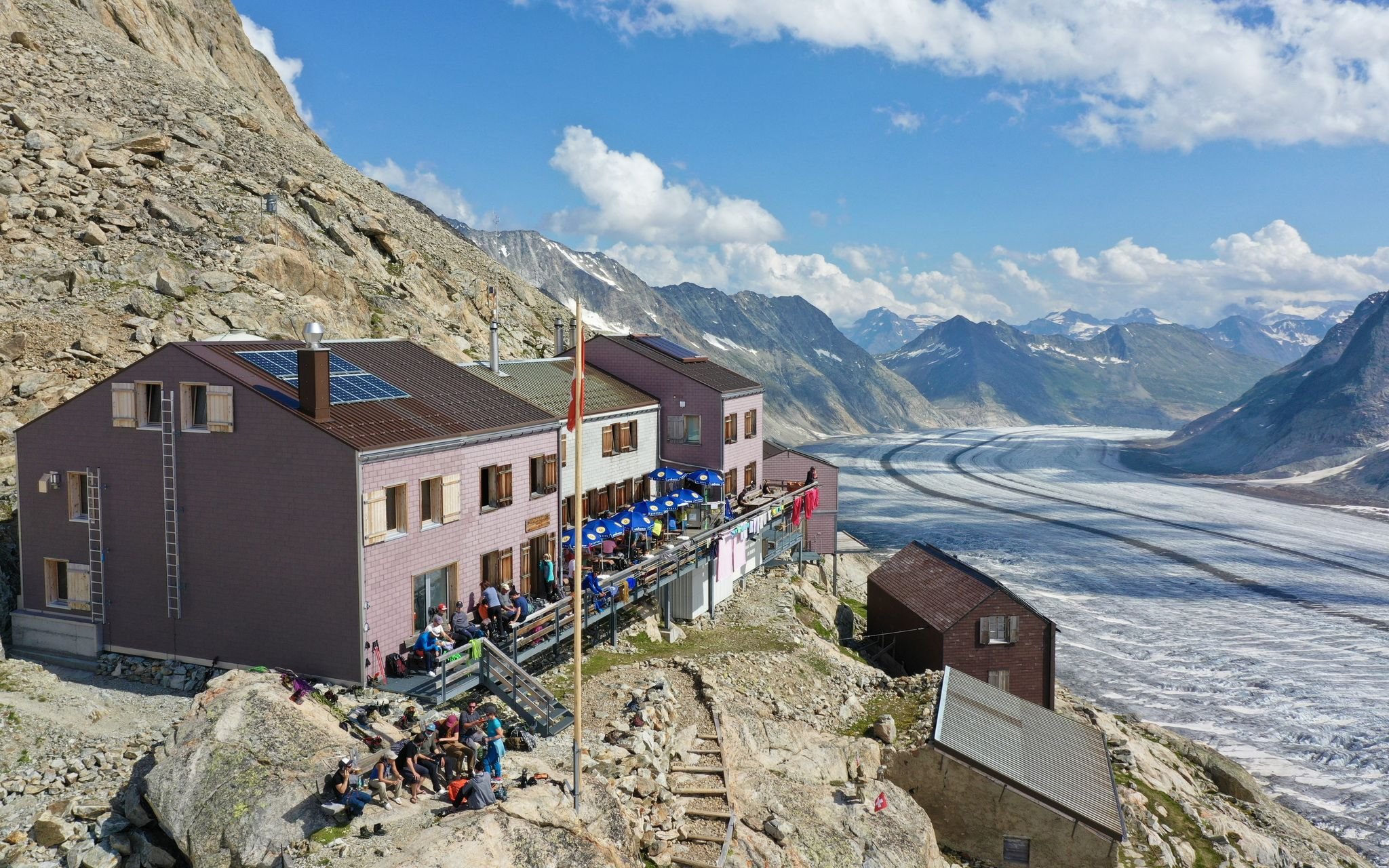 Konkordiahütte SAC – High-Alpine Hut &amp; Aletsch Traverse Hub