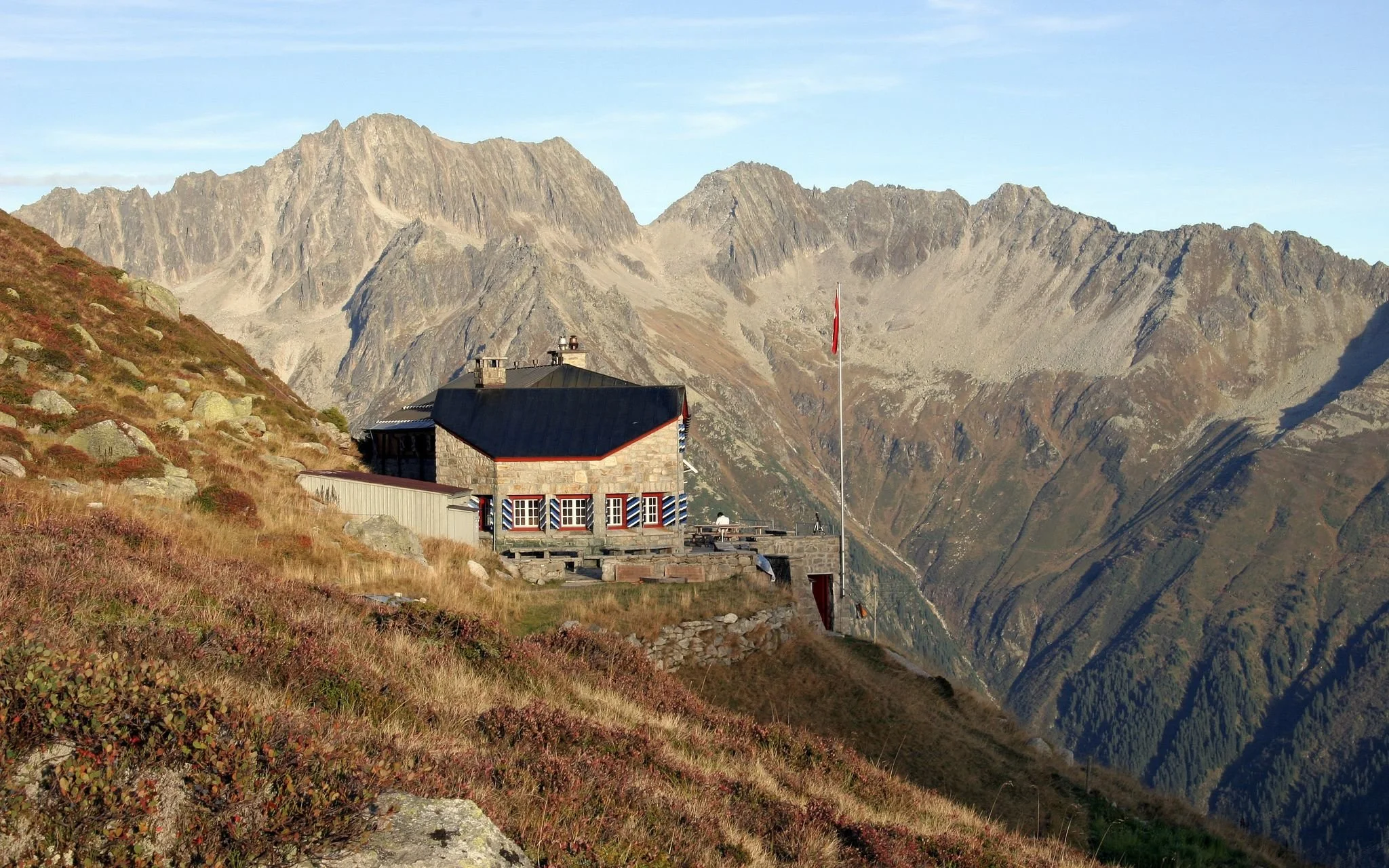 Salbithütte SAC – Alpine Hut &amp; Granite Climbing Base