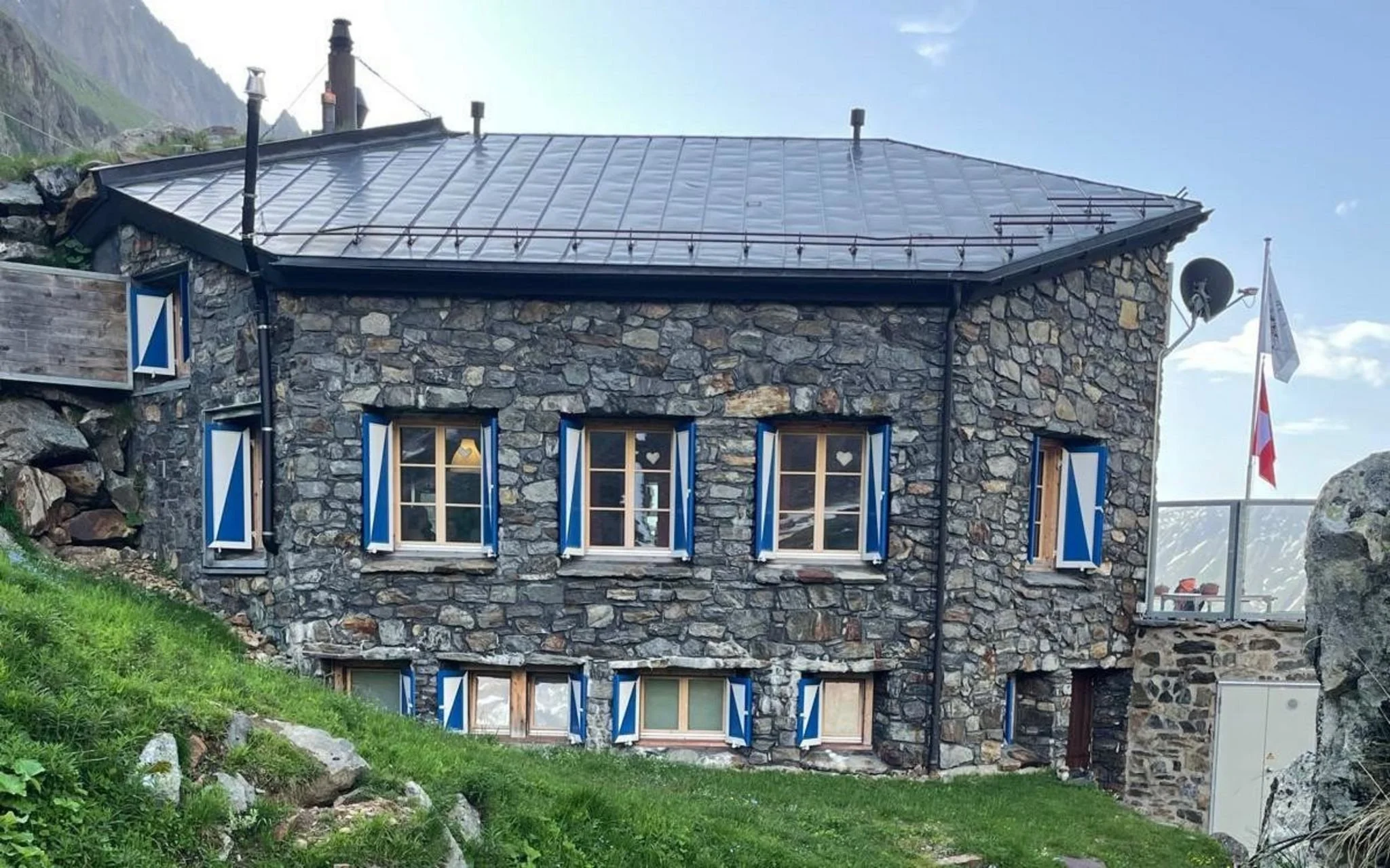 Voralphütte SAC – Alpine Hut &amp; Glarus Alps Hiking Base