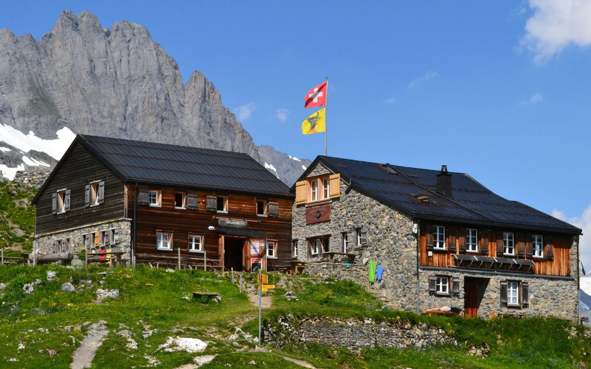 Windgällenhütte AACZ – High-Alpine Hut &amp; Windgällen Massif Base