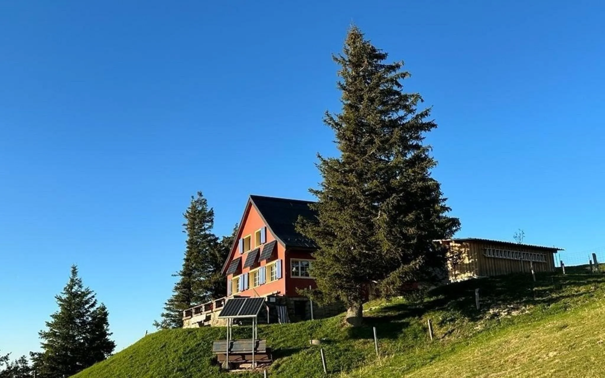 Tanzbodenhütte – Traditional Mountain Hut &amp; Churfirsten Hiking Base (Corrected)