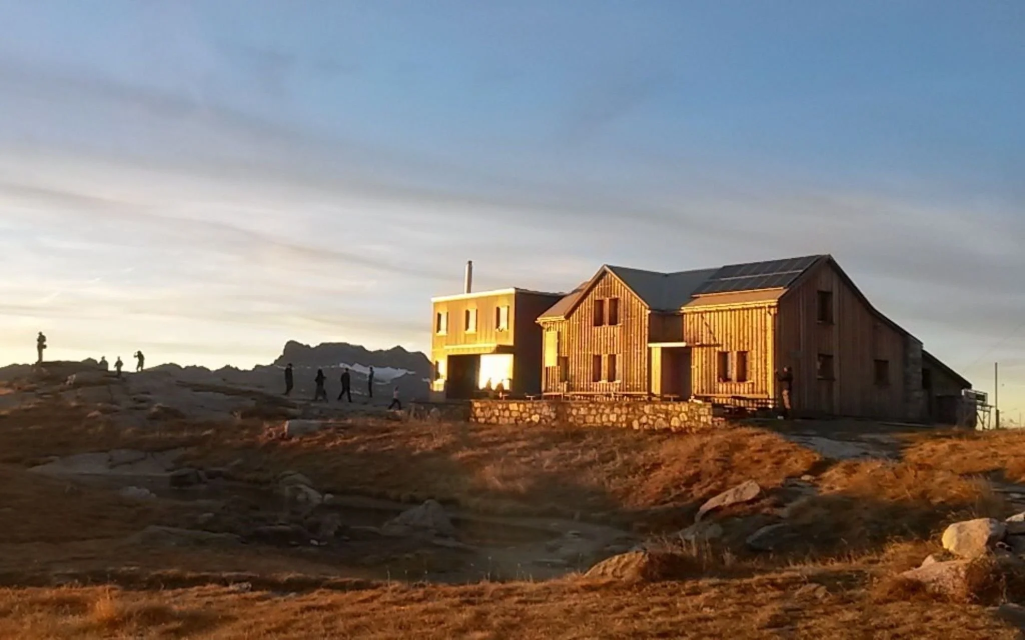 Leglerhütte SAC – Remote Alpine Hut &amp; Kärpf Hiking Base