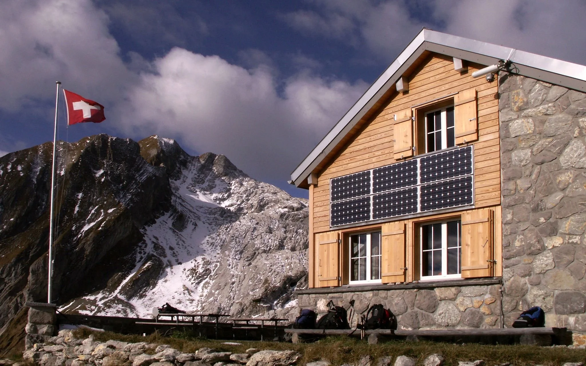 Zwinglipasshütte – High-Altitude Stage Hut in the Alpstein