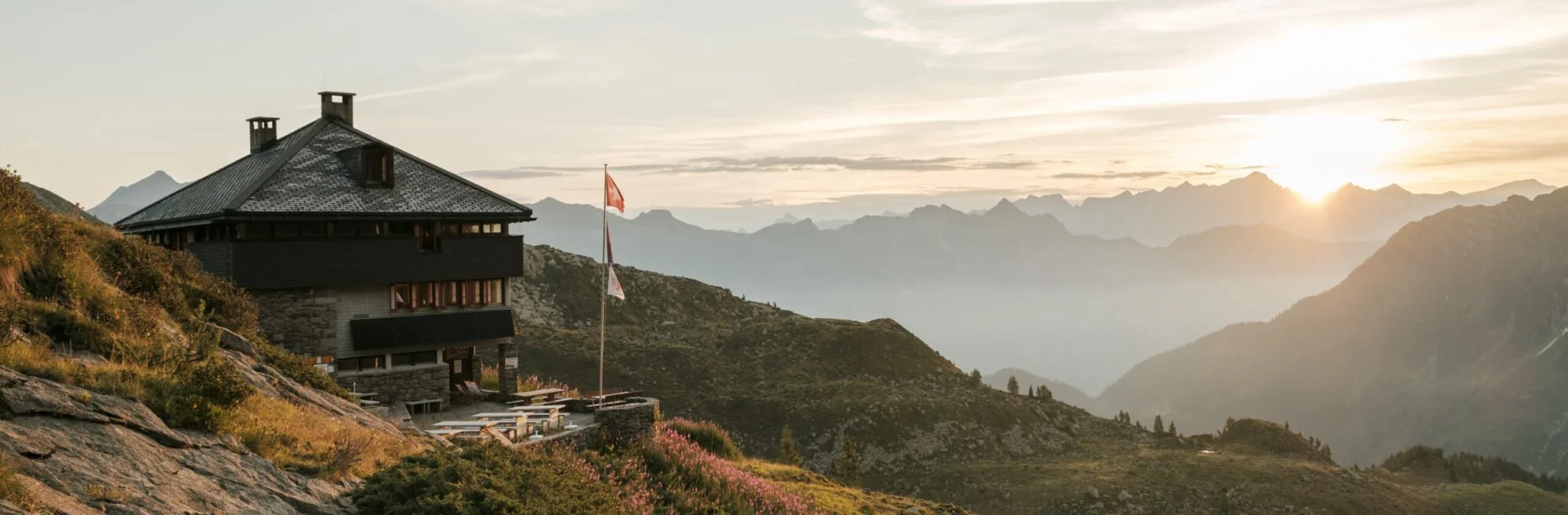 Capanna Campo Tencia CAS – High-Alpine Hut &amp; Campo Tencia Massif Base