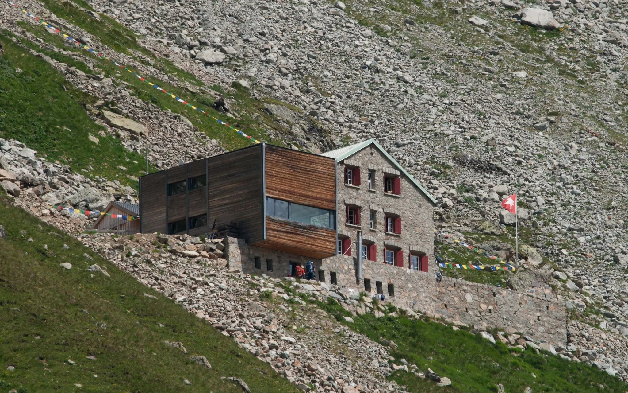 Chamanna da Tschierva CAS – High-Alpine Hut &amp; Piz Bernina Base