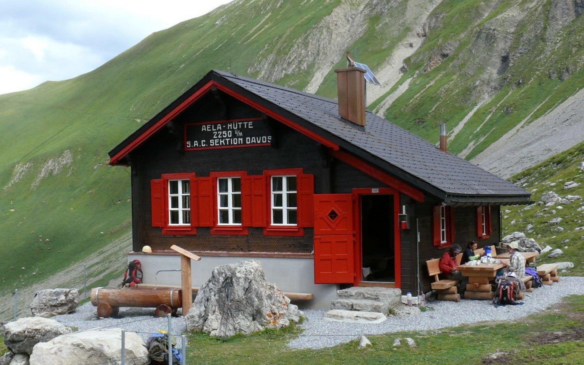 Chamanna d'Ela CAS – Alpine Stage Hut &amp; Surses Traverse Hub