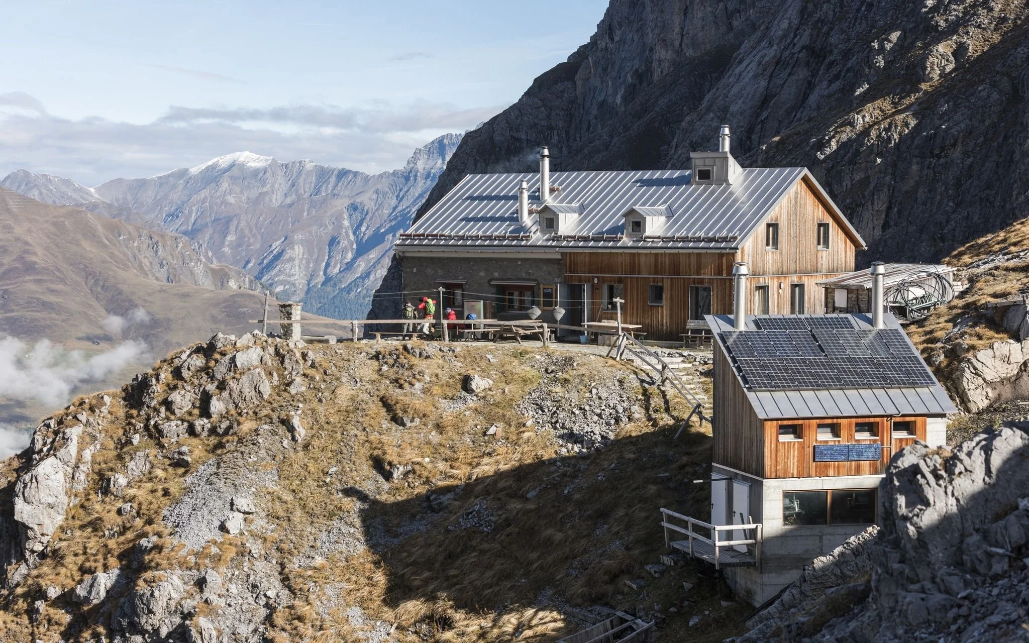 Chamonna Lischana CAS – High-Alpine Stage Hut &amp; Lower Engadin Traverse Hub