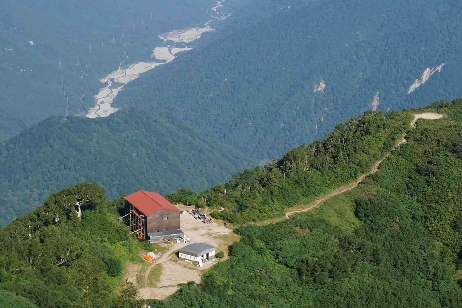Tsurugi-dake Hayatsuki-goya (早月小屋)