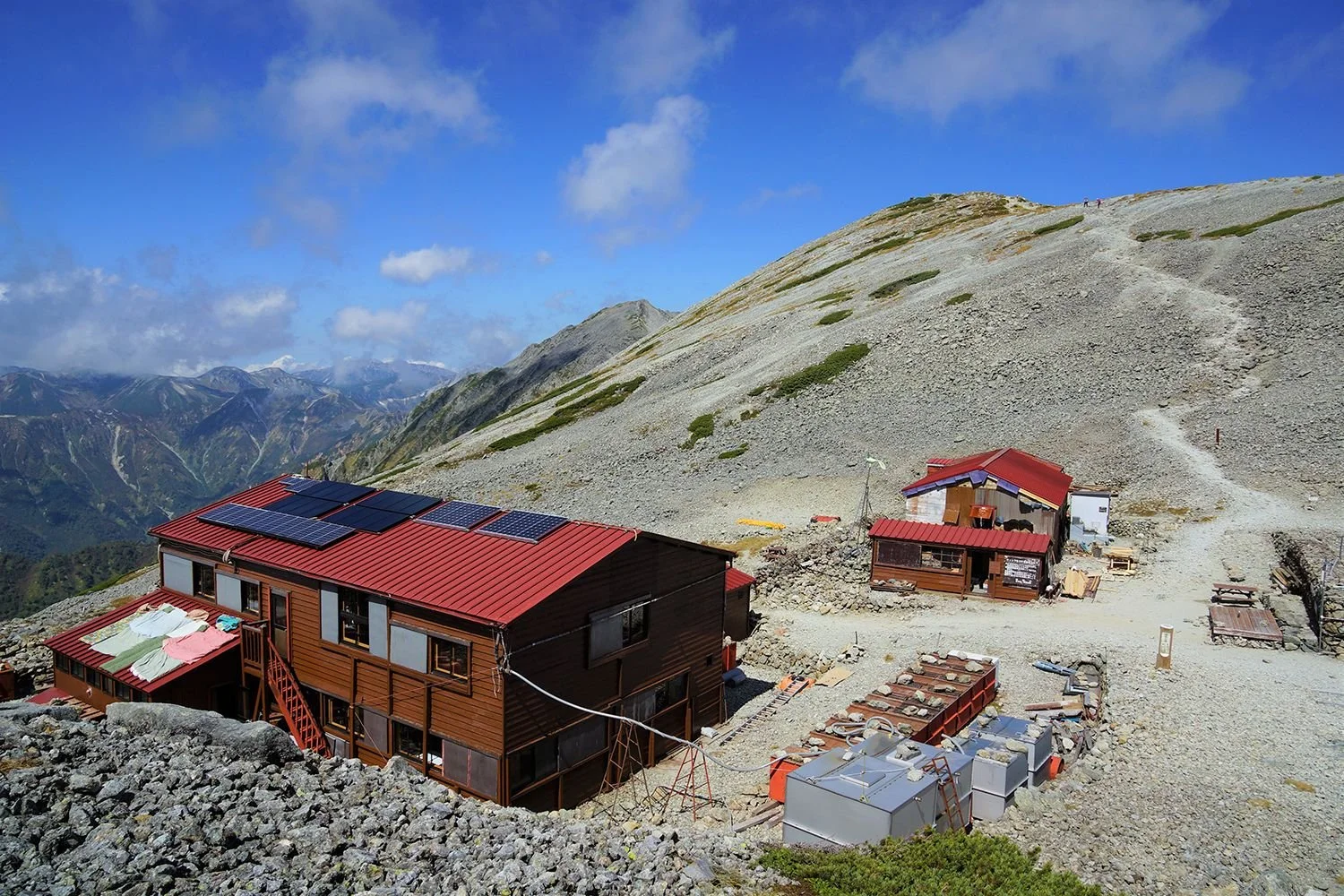 Minami-dake-goya (南岳小屋)