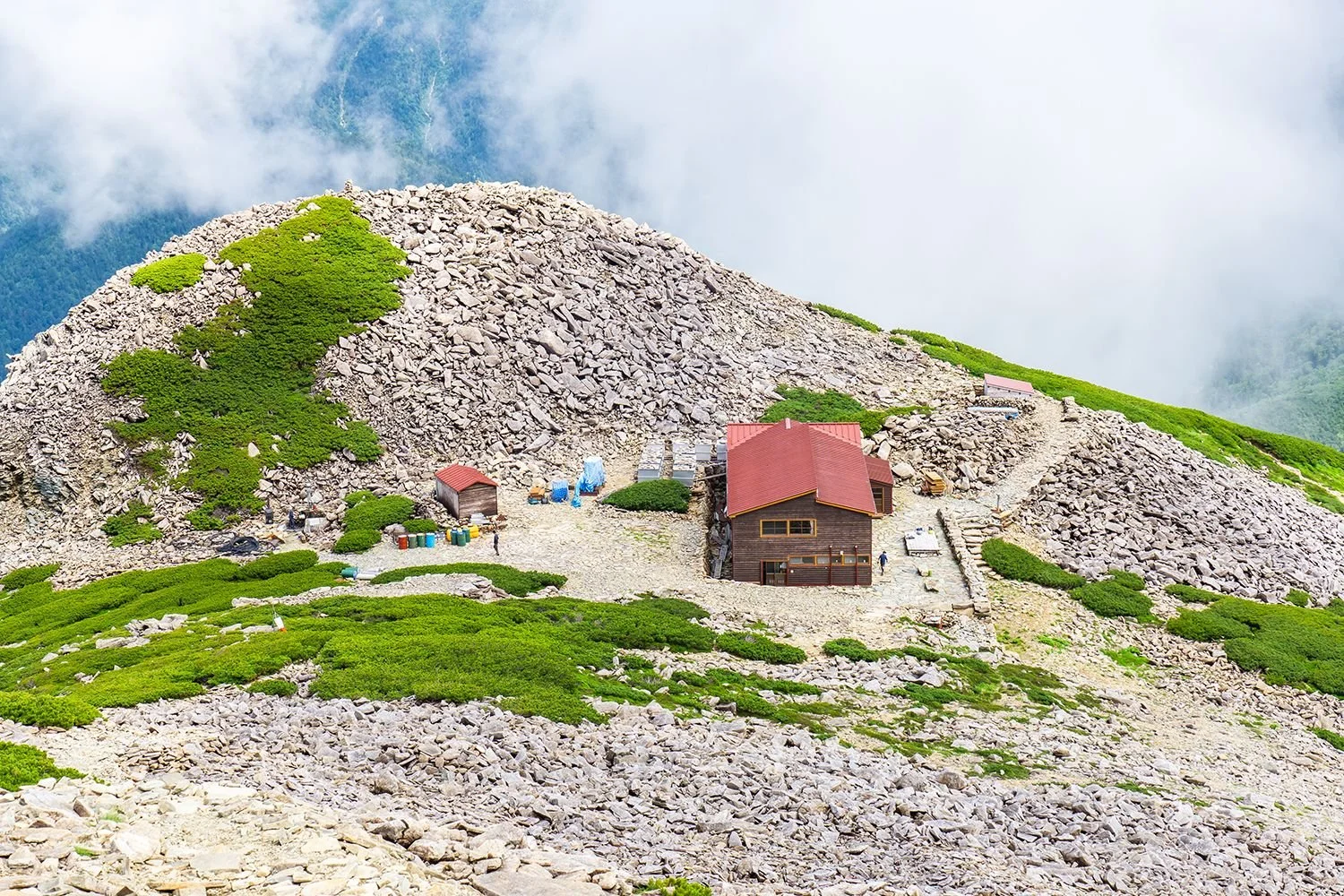 Kasa-gatake-sanso (笠ヶ岳山荘)