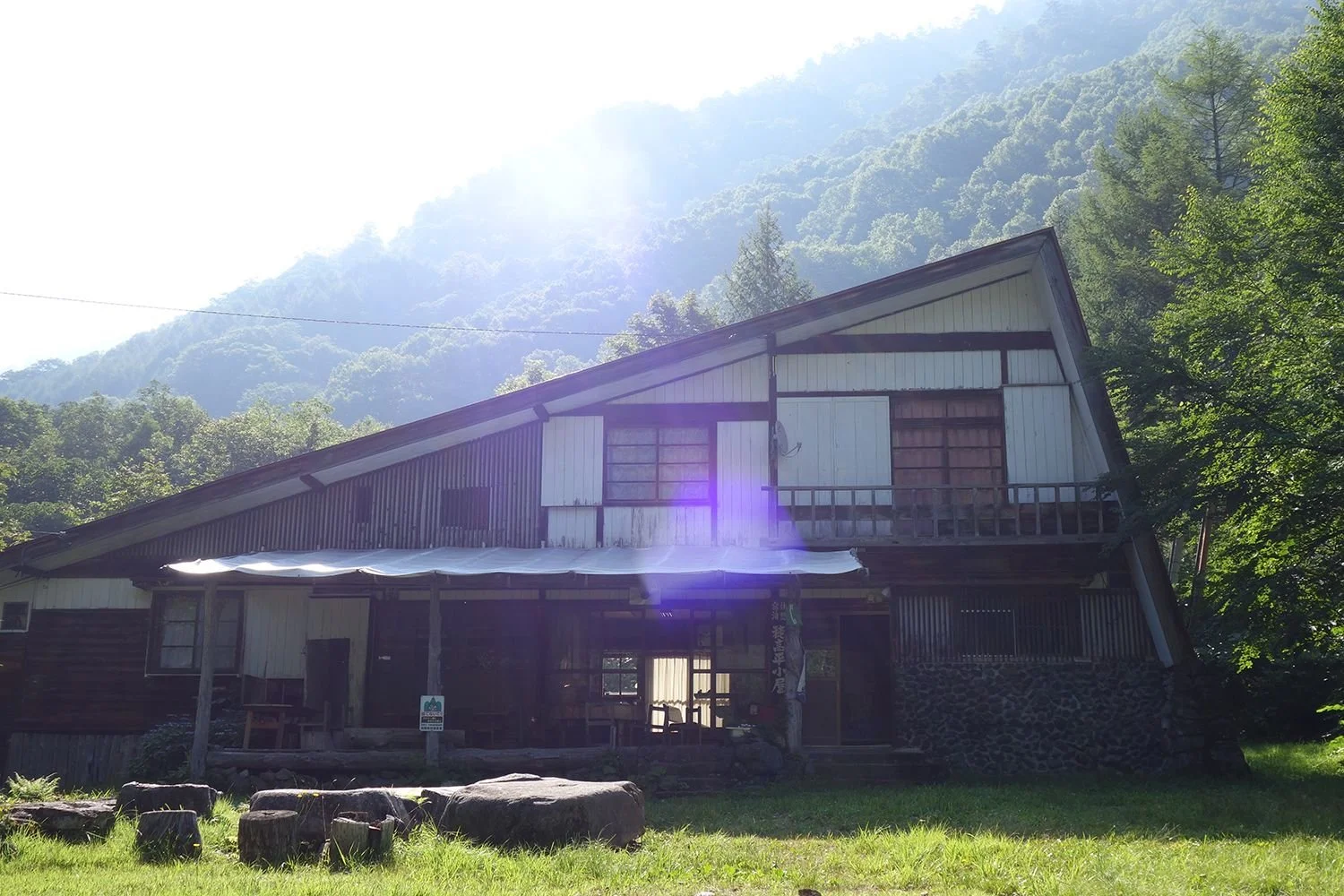 Hotaka-daira-koya (穂高平小屋)