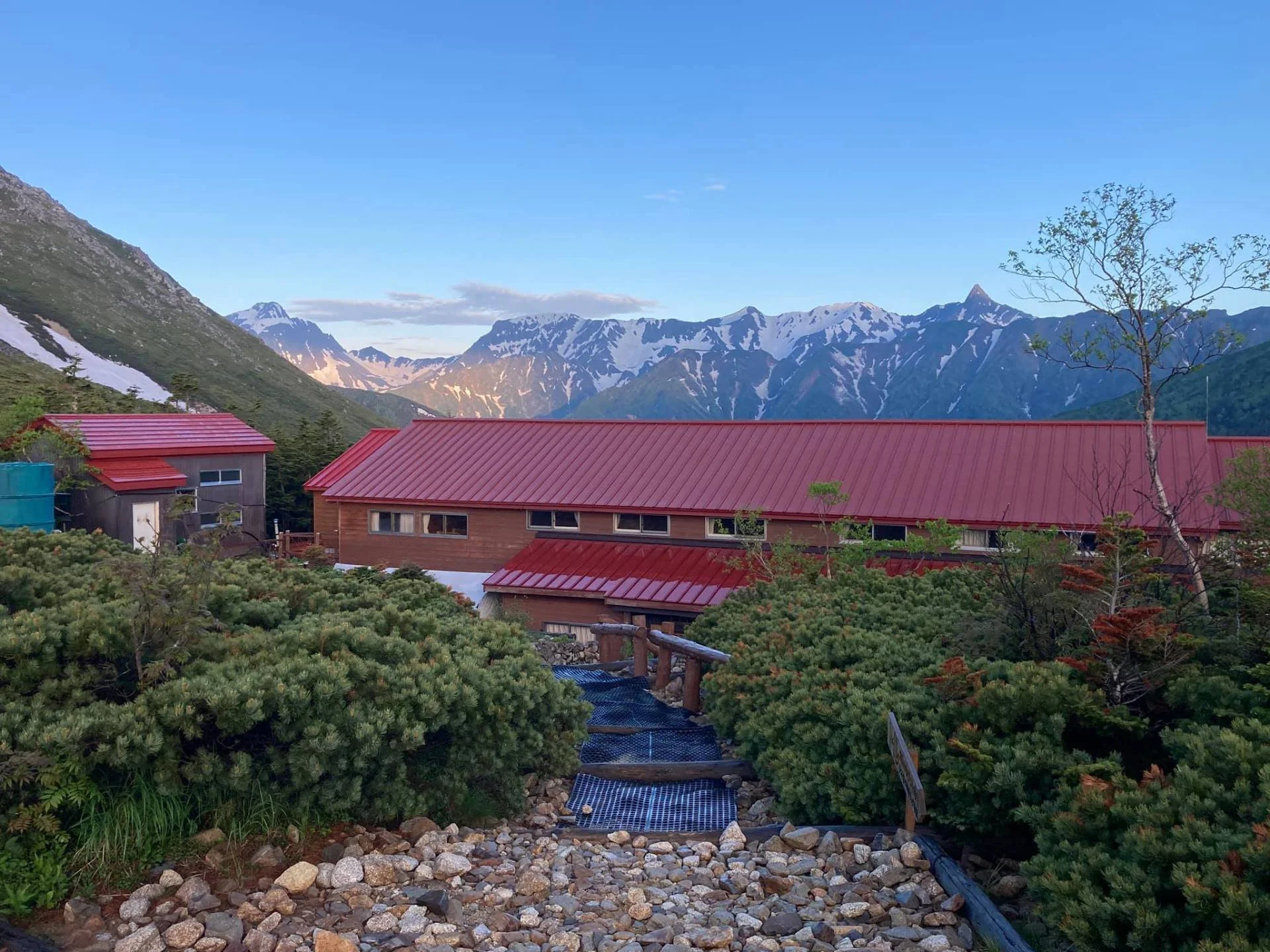 Nihon Alps Jōnen-goya (常念小屋)