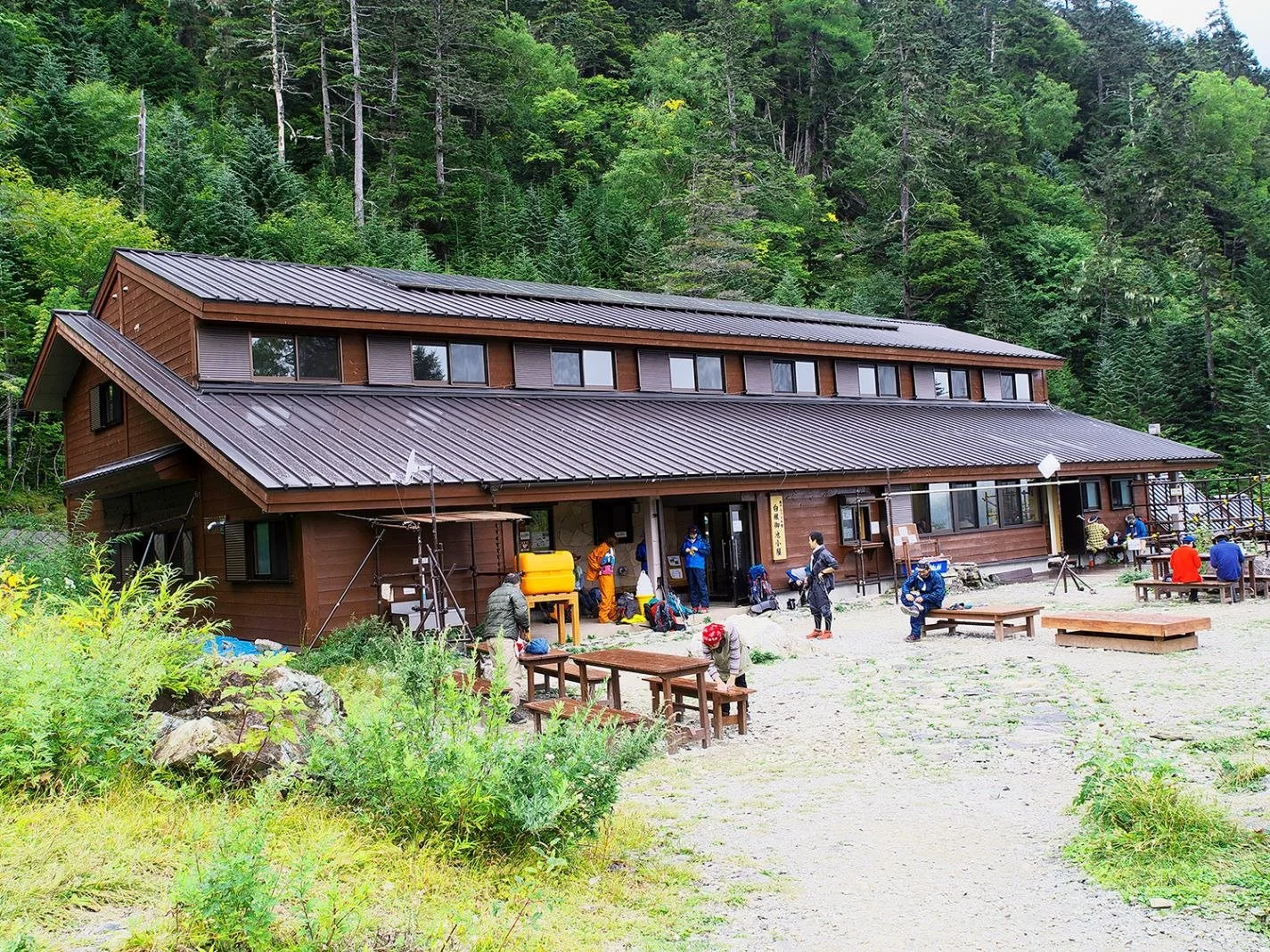 Shirane-oike-goya (白根御池小屋)