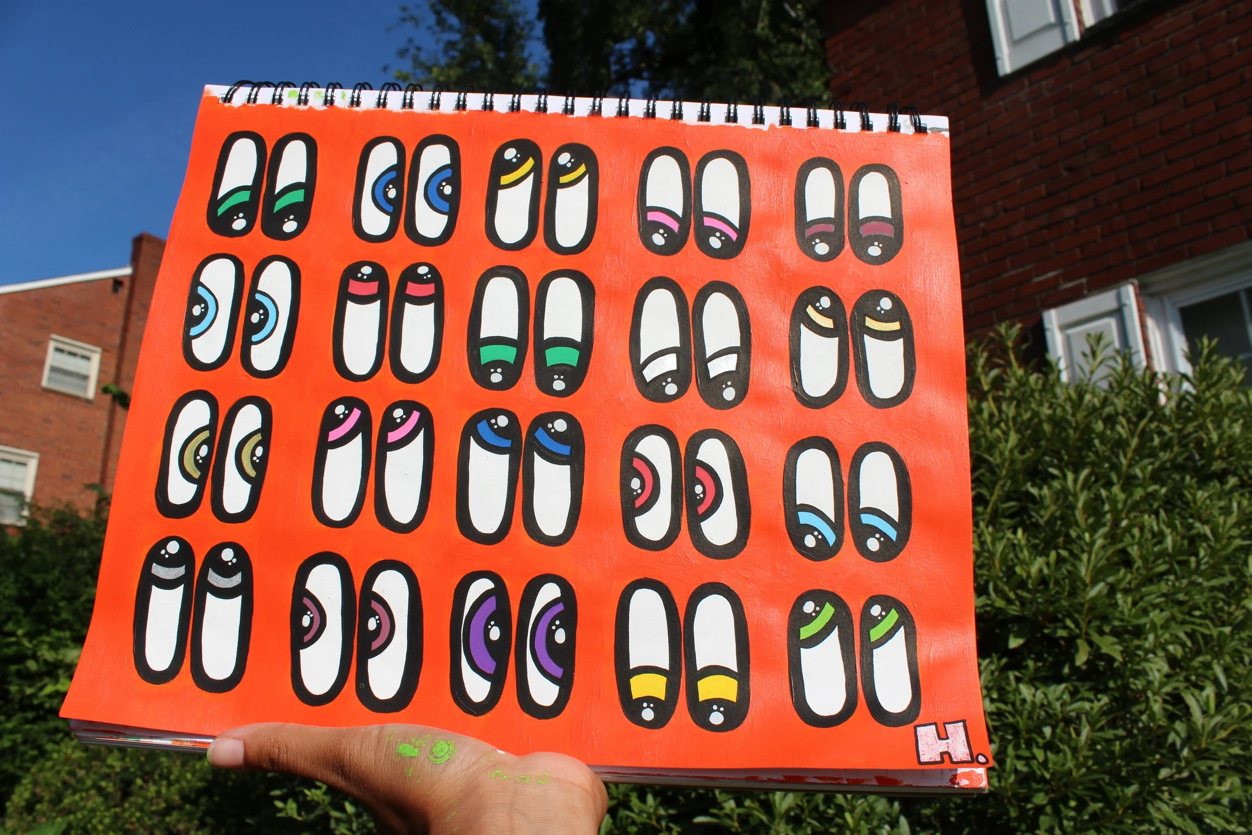 EVERYBODY'S LOOKiNG AT ME.JPG