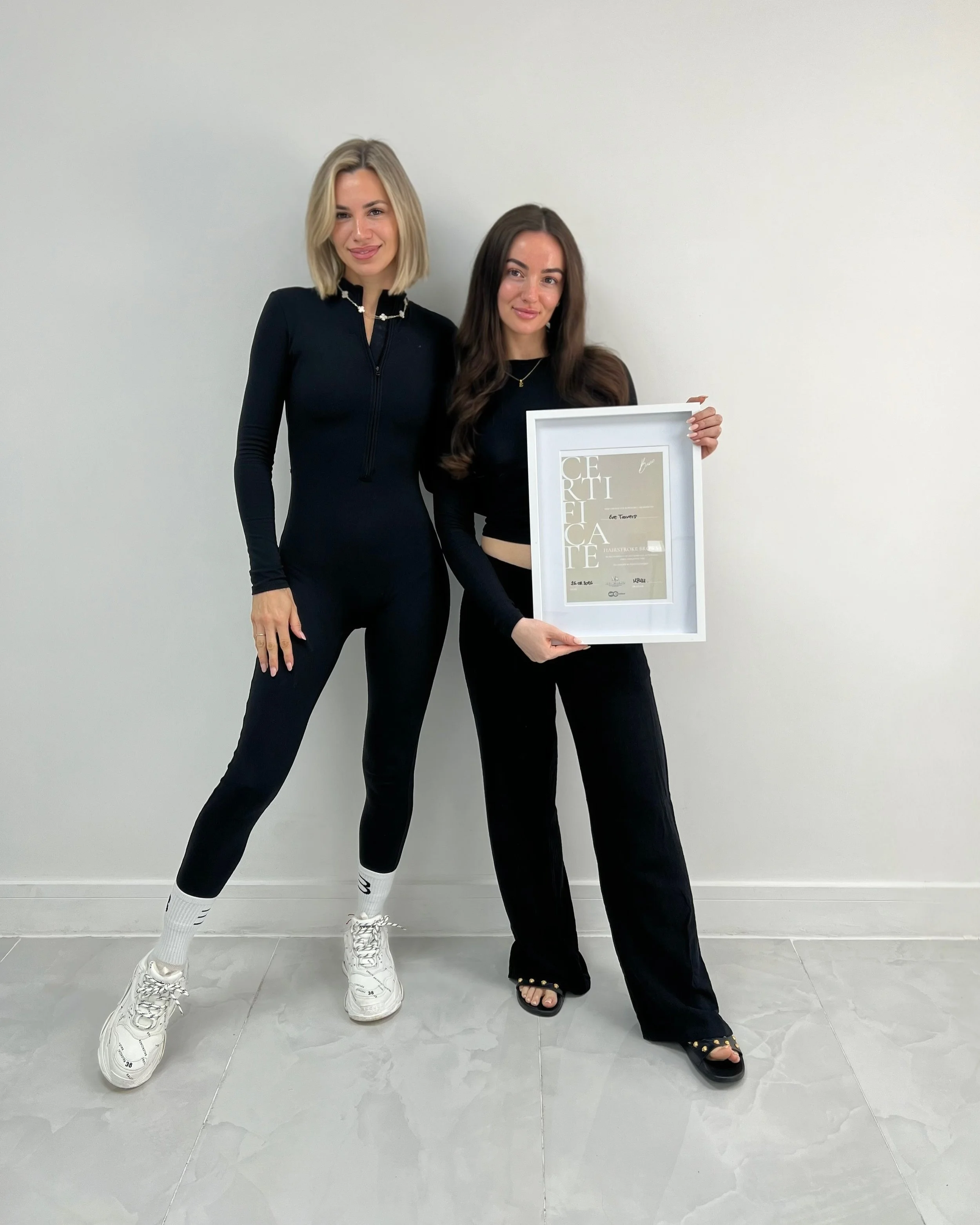 Well done to my lovely student @evetravers__ on completing her Combination Brows course! ✍🏼❤️
I&rsquo;m so proud of her - she&rsquo;s incredibly talented, and I can&rsquo;t wait to see all the beautiful work she&rsquo;ll create.

If you&rsquo;ve bee