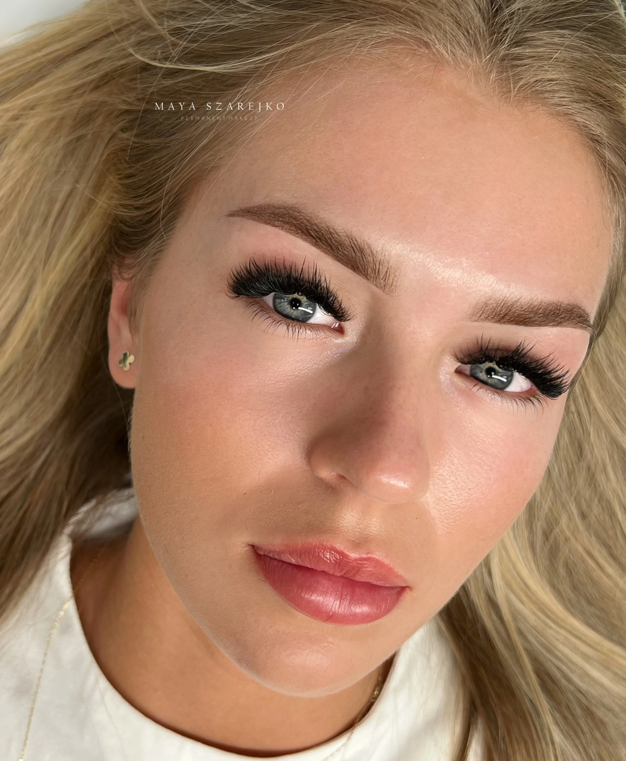 Soft Ombre Brows for blondes with @etalonmix_uk 

Comment: MIX - to find out which colours I&rsquo;ve used 🤎