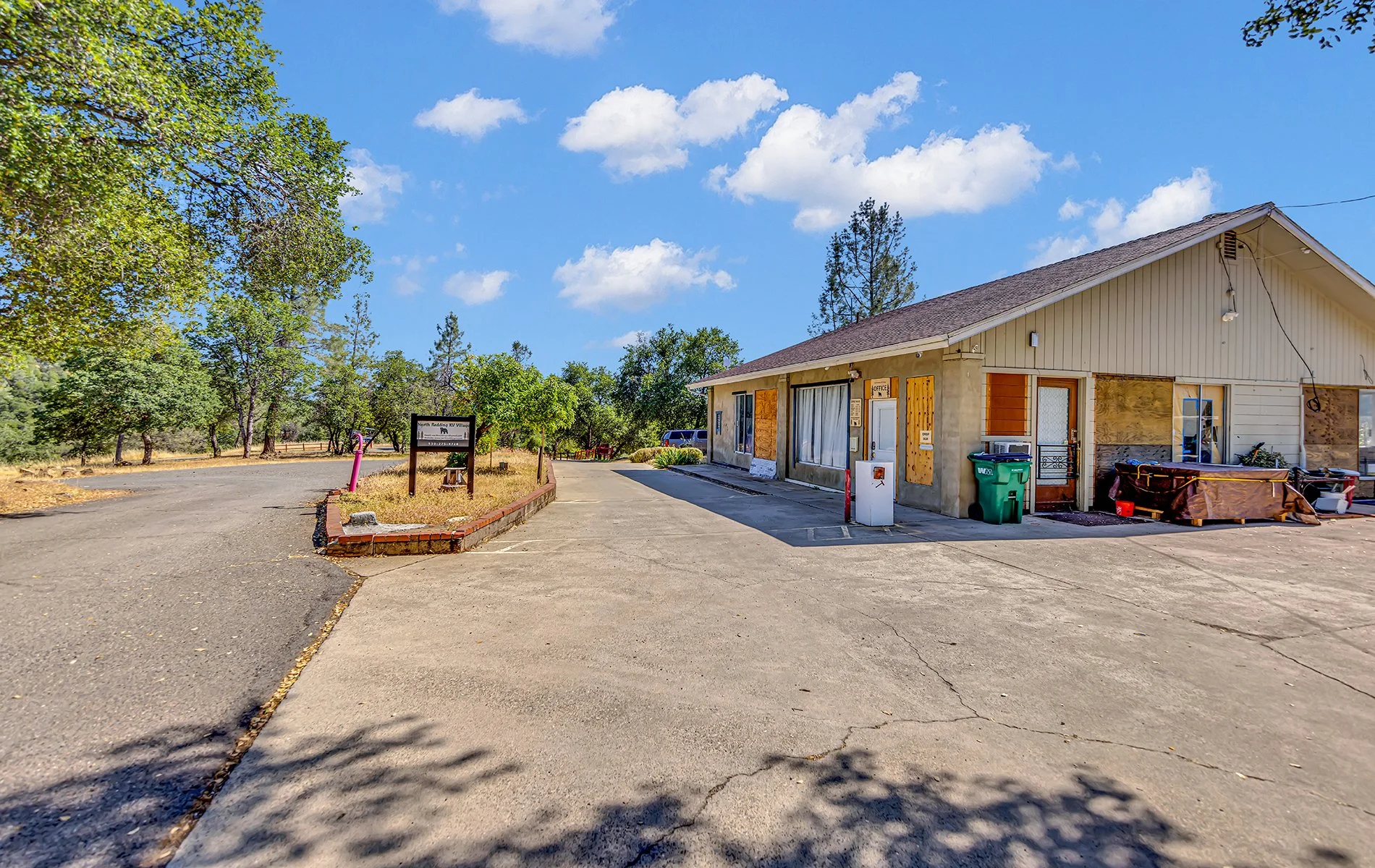 14216 Bear Mountain Rd - Redding 039.jpg