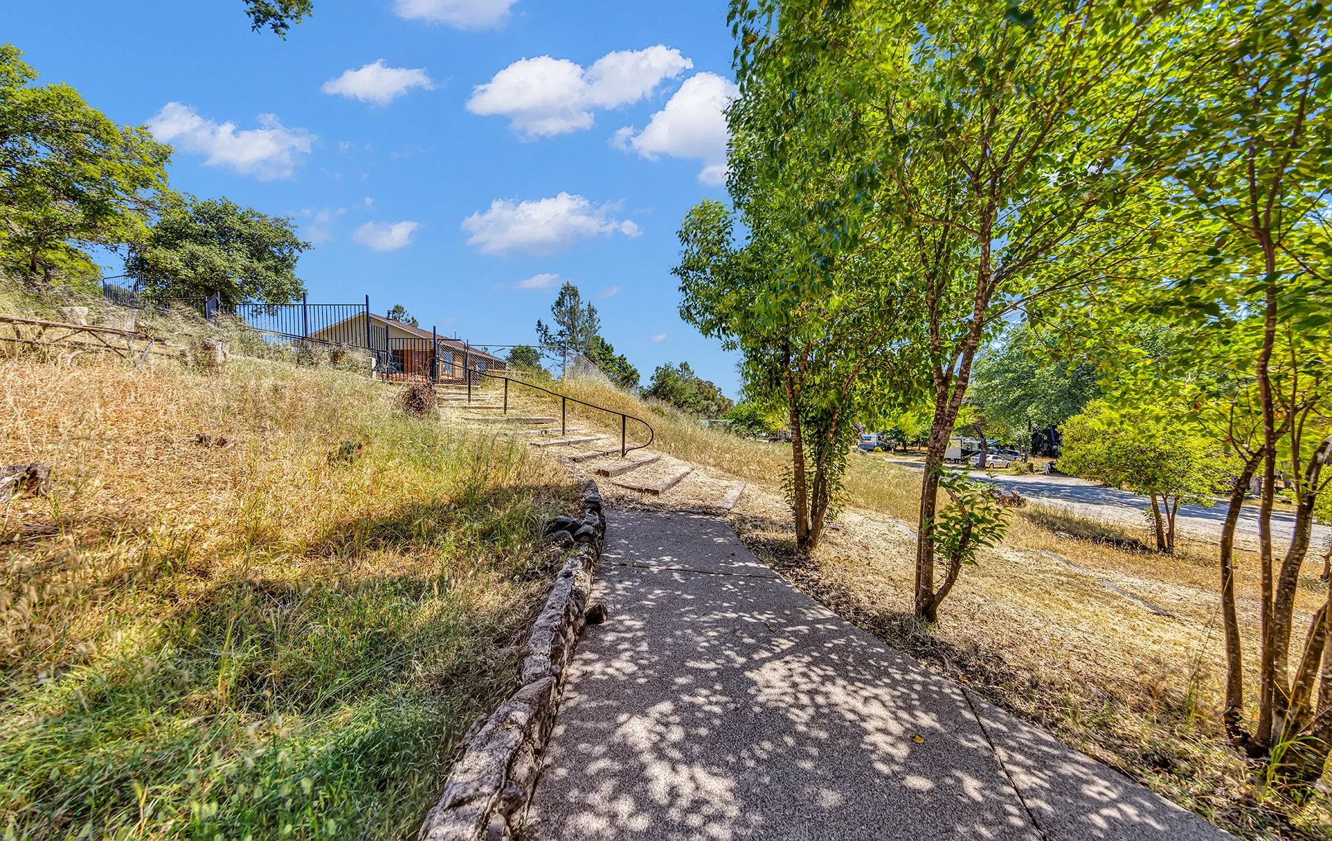 14216 Bear Mountain Rd - Redding 012.jpg