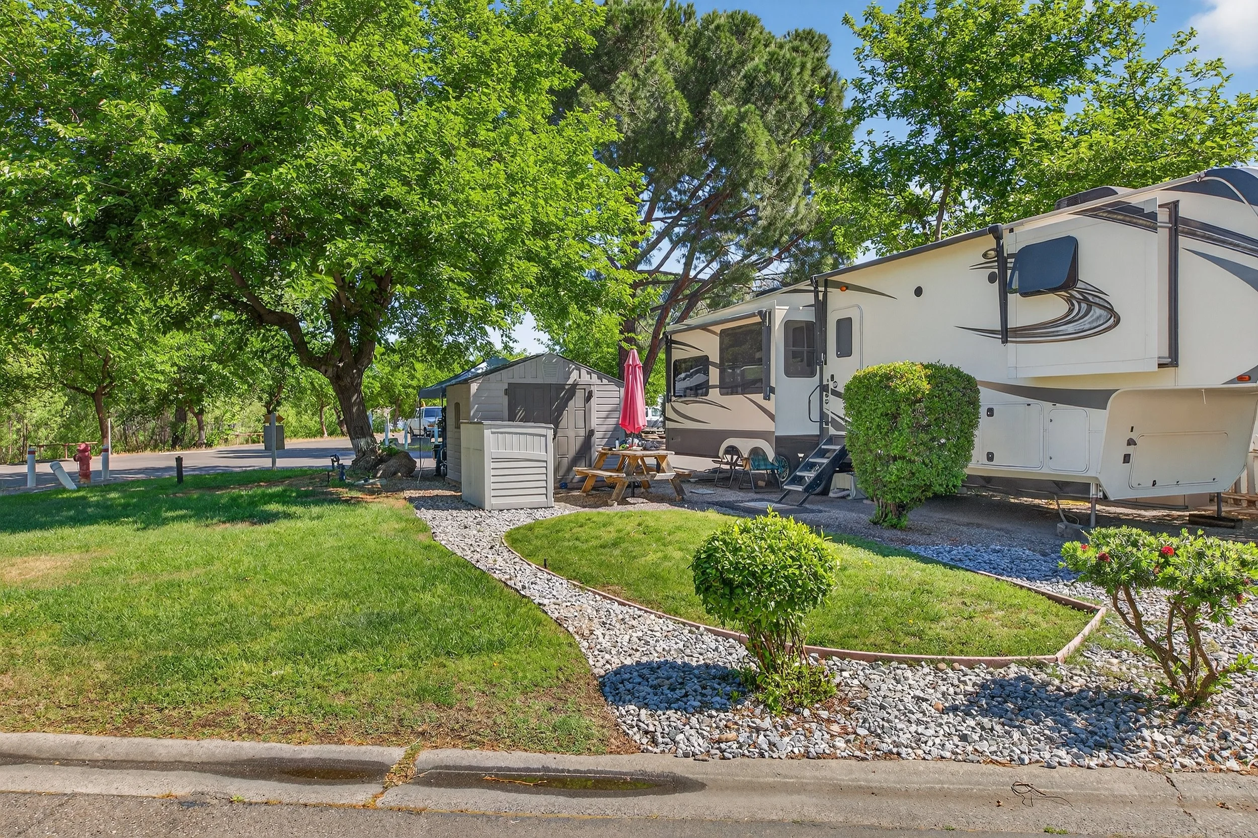 Red Bluff RV & MH Village - 35.jpg
