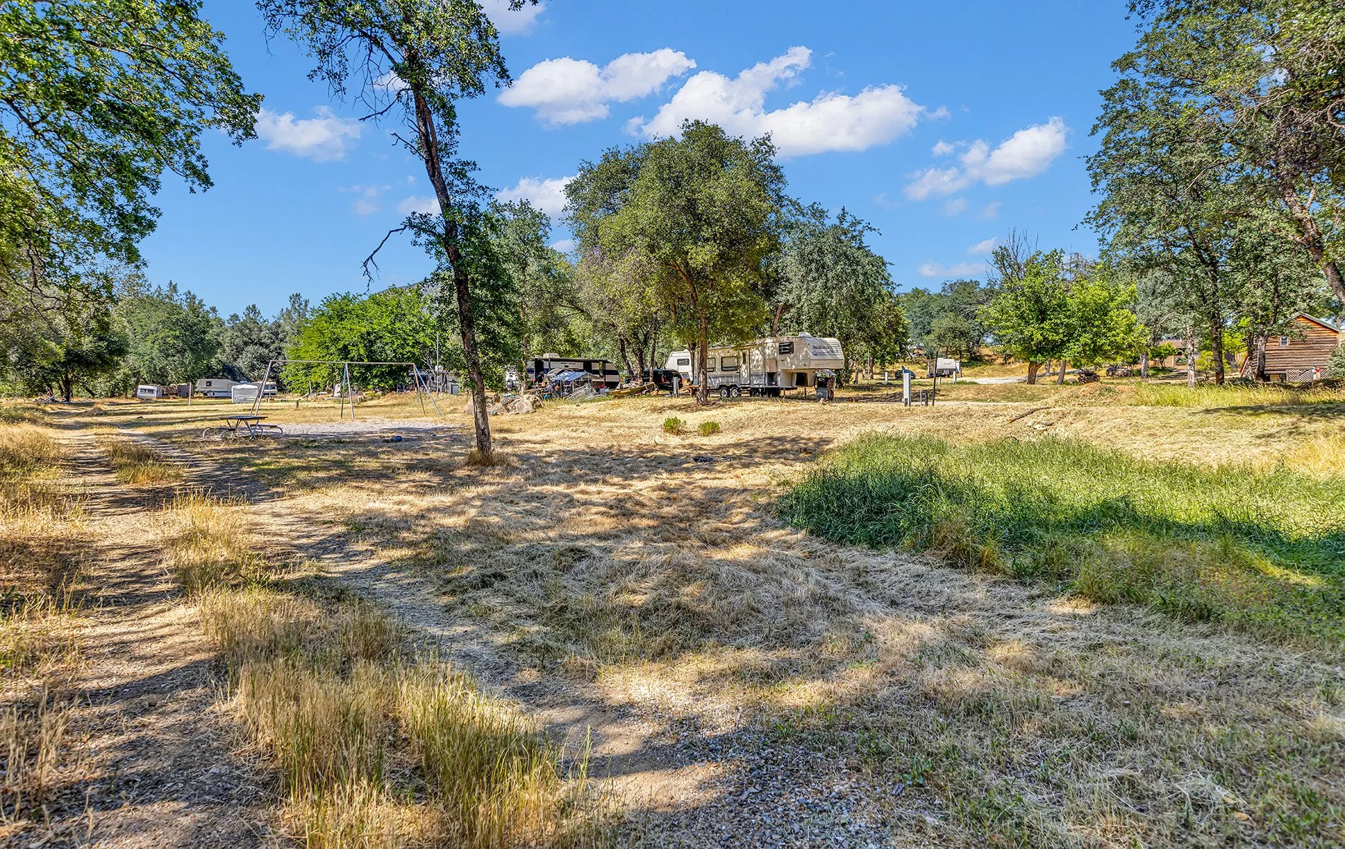 14216 Bear Mountain Rd - Redding 020.jpg