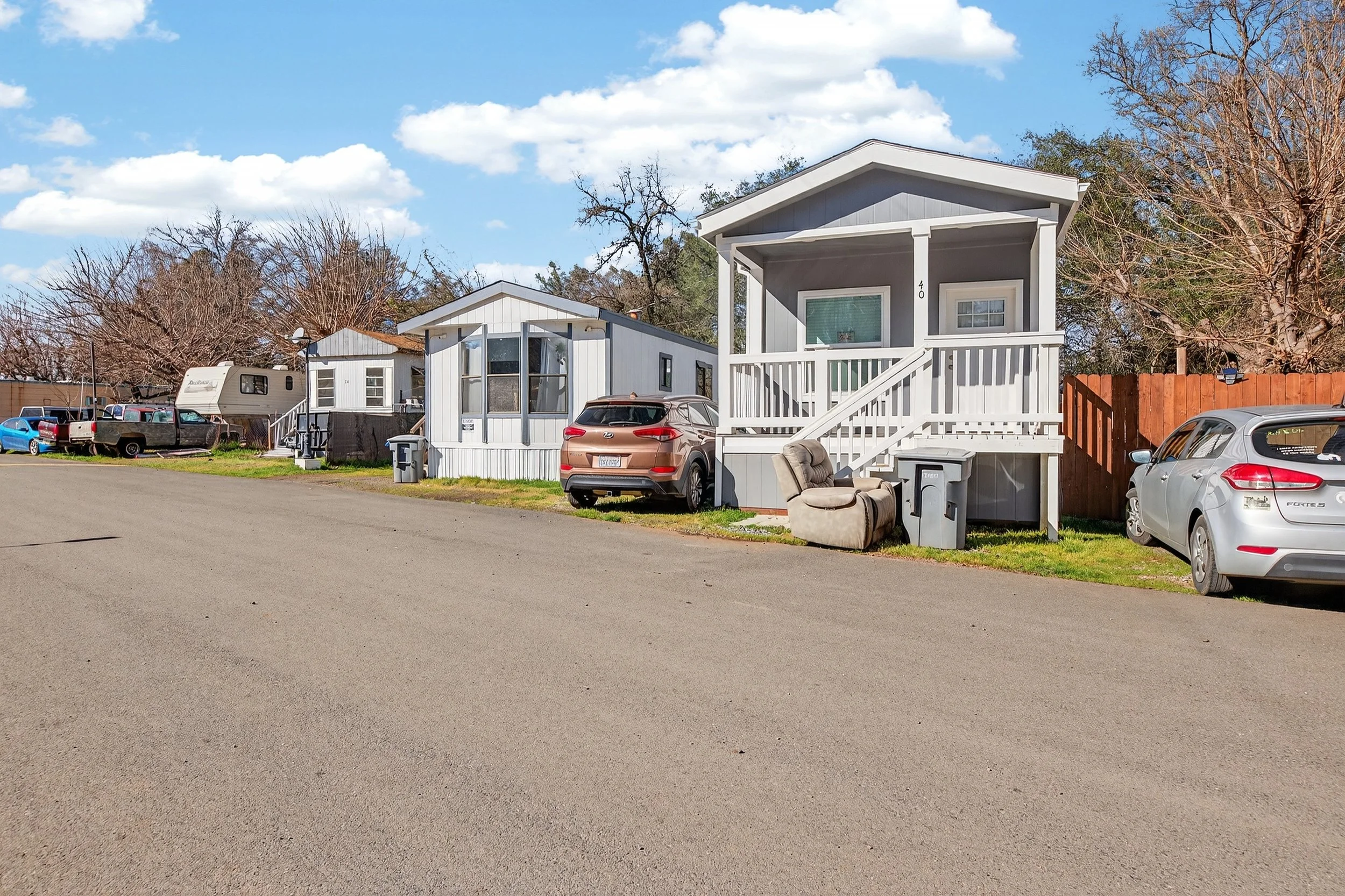 IRON OAKS ESTATES