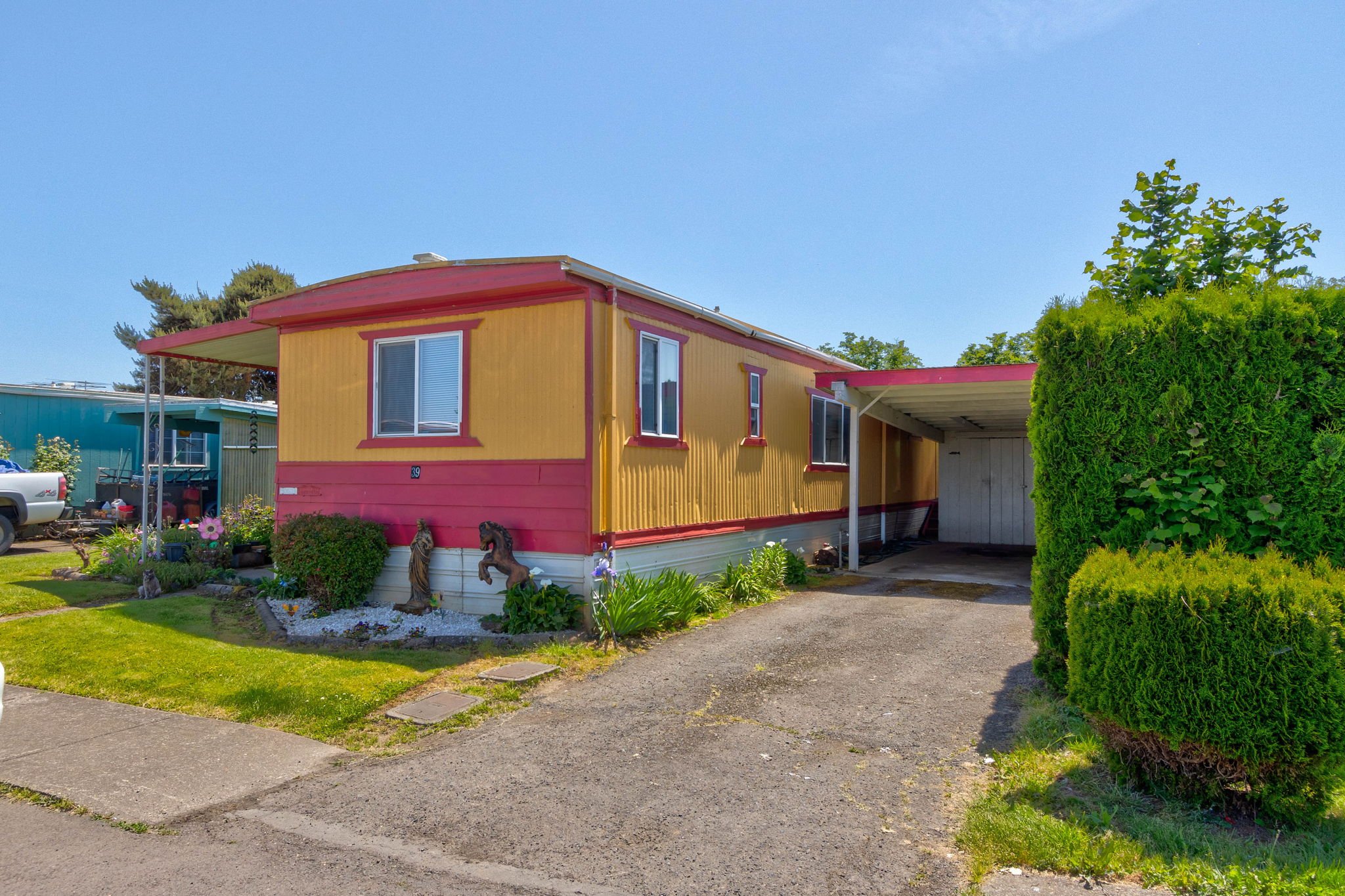 77-web-or-mls-Exterior-44.jpg