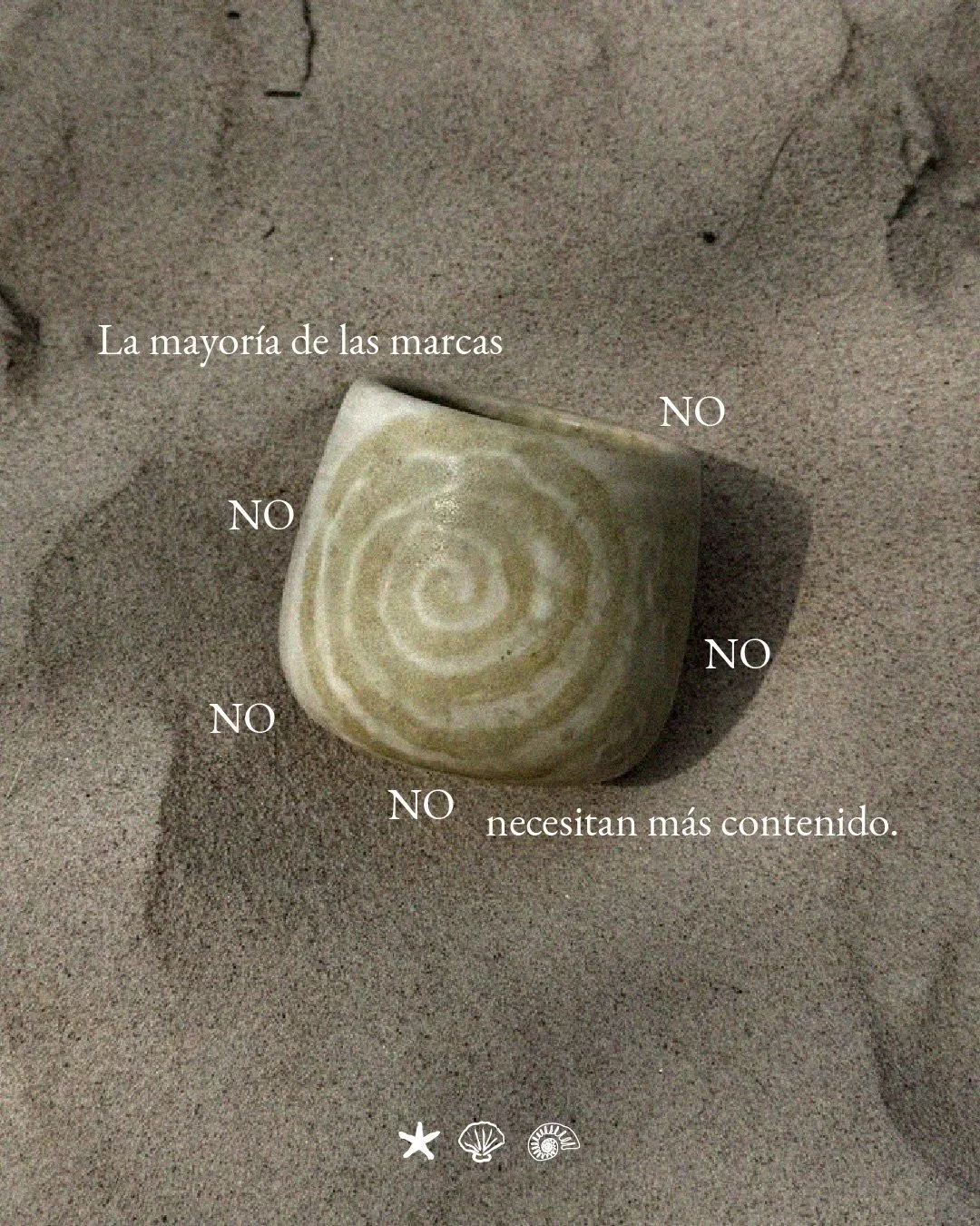 A veces puedes estar haciendo &ldquo;todo bien&rdquo; y a&uacute;n as&iacute; sentir que tu marca no avanza. Porque publicas, te organizas, buscas ideas pero en el fondo sabes que algo no termina de acomodarse. Suele pasar que cuando no hay claridad 