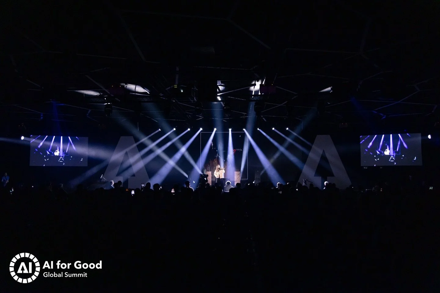 Some photographs from the premiere of Modes of Vibration AV at @aiforgood in Geneva last week, created in collaboration with the visual genius @sugo_steve and @sugodesigntv. It was the first public performance using TEAL, my new AI driven emotional a