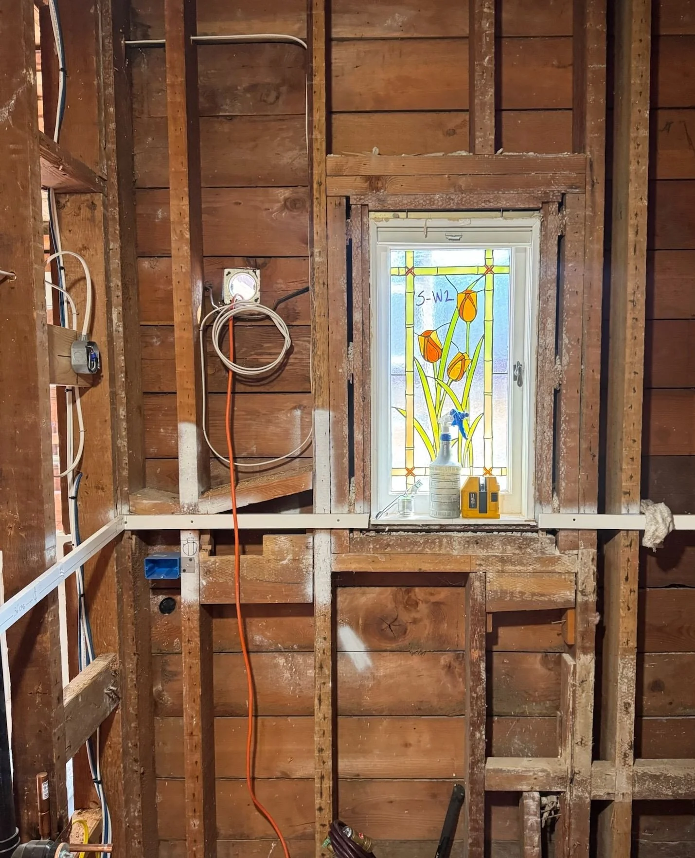 It&rsquo;s always a delicate balance between old and new.⁠
Preserving the original stained glass window in this restoration is our way of honoring the past while welcoming what&rsquo;s next.⁠
⁠
#MareaClarkInteriors