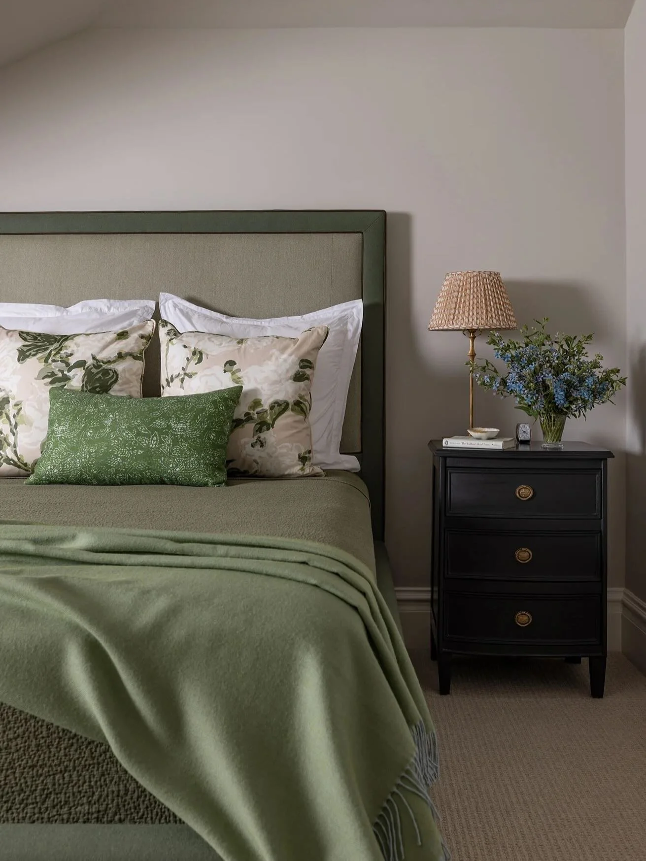 A little green edit 🍀

Pulling together some of our favorite spaces &mdash; from muted sage to saturated emerald &mdash; each one a refined study in tone, texture, and depth.

Happy St. Patrick&rsquo;s Day 💚

#mareaclarkinteriors