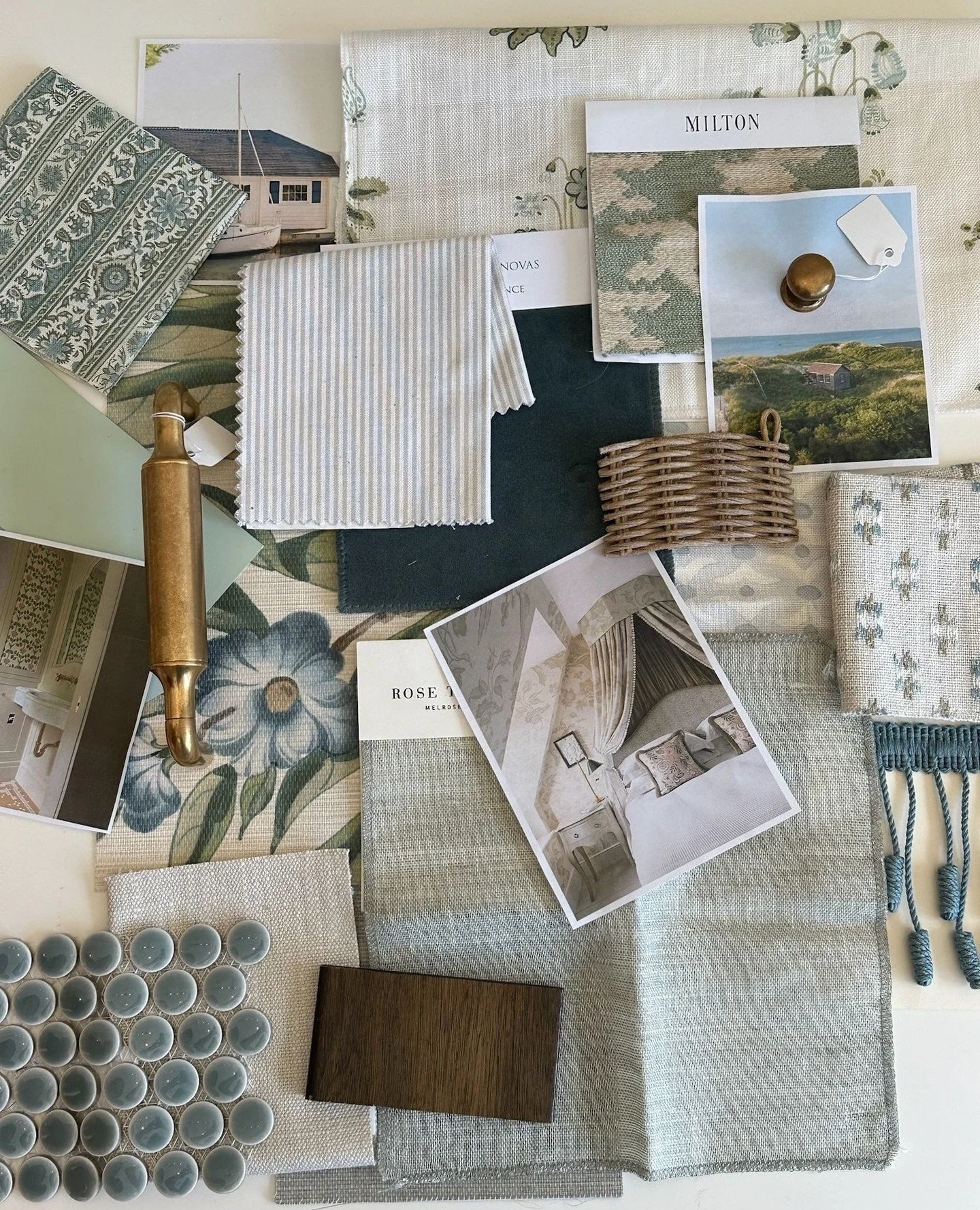 Scheming, sourcing, and layering as we head into the official start of summer&hellip; have a lovely weekend.⁠
⁠
Muted sage, washed denim, soft flax, woven textures, and blue-grey ceramics tying this Nantucket-inspired room together &mdash; relaxed, c