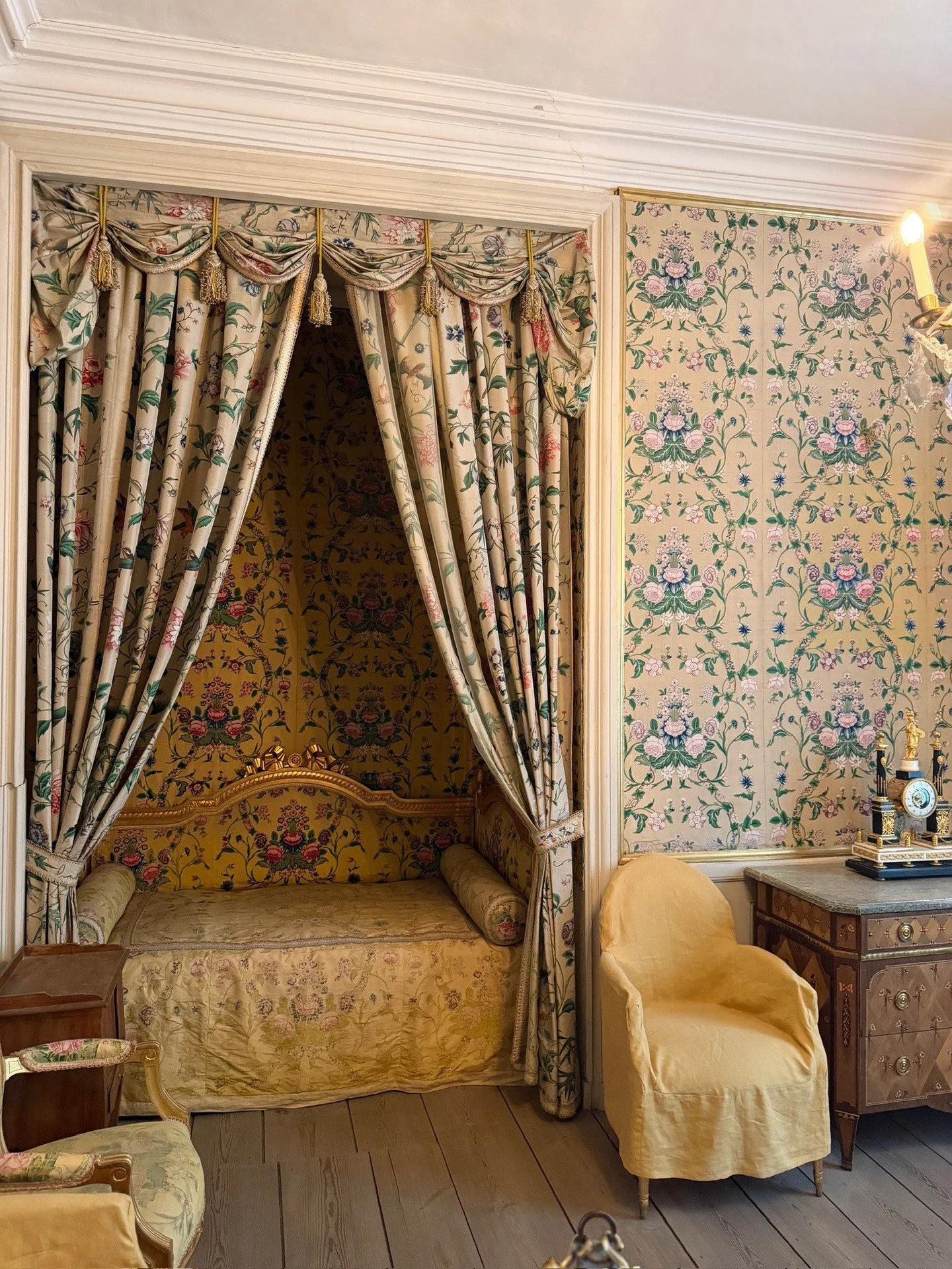 Endless inspiration at Gripsholm Castle on a late-summer trip to Stockholm.⁠
⁠
The pattern, the palette, the layers&hellip; love it all.