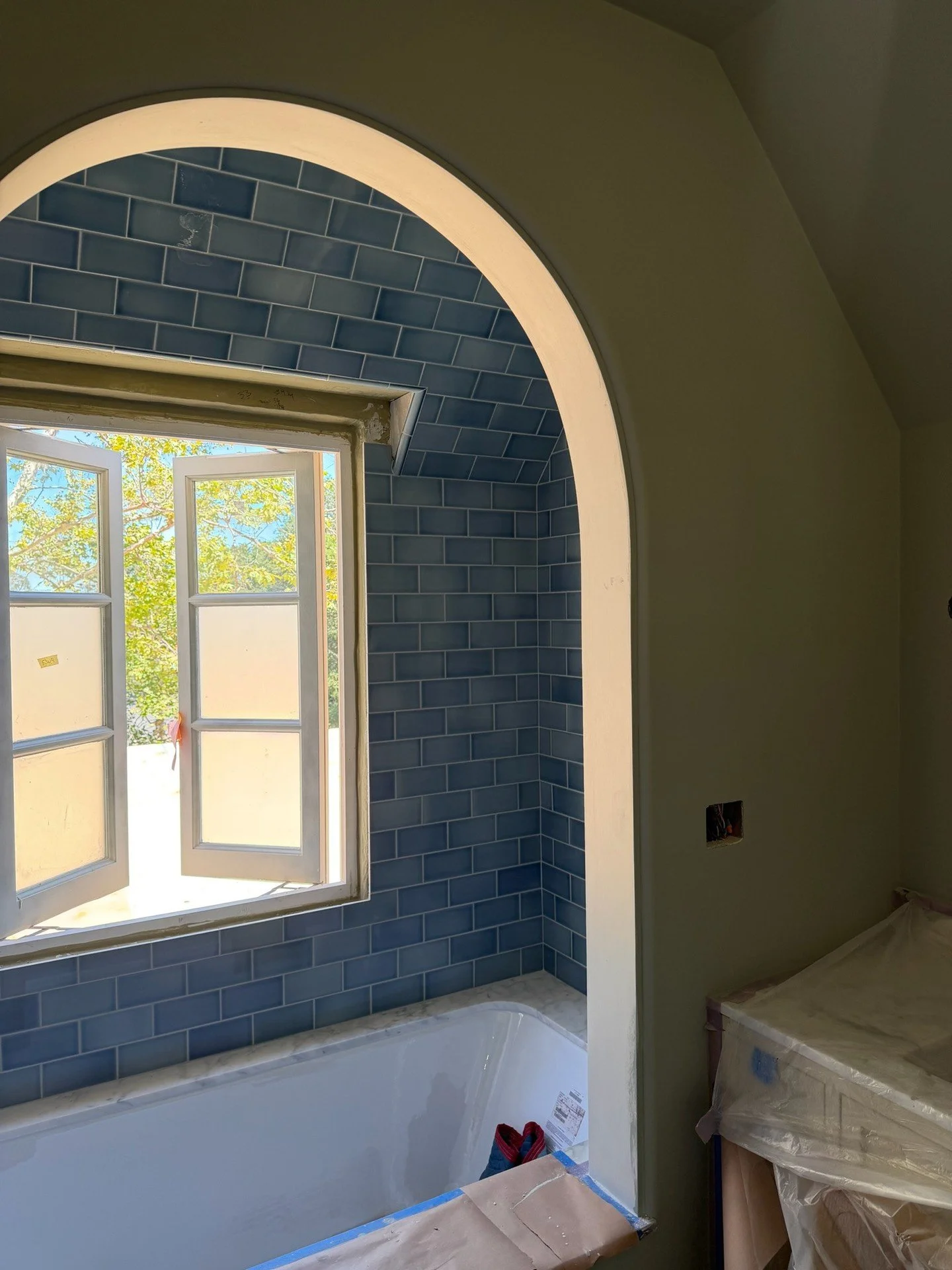 Completely reimagined. ⁠
A new alcove, a new point of view. ⁠
Swipe to see where we started.⁠
Stay tuned for the finished space.⁠