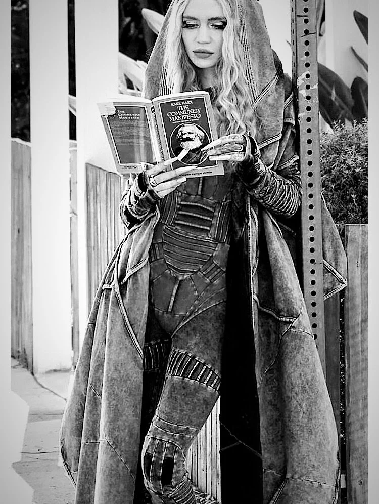 me last night // photo by @returntothepit 

thanks @agenbitemisery @amonolithicdome &amp; @pressroomnh