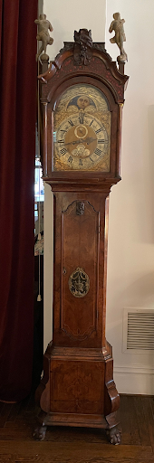 Grandfather clock (18th Century)