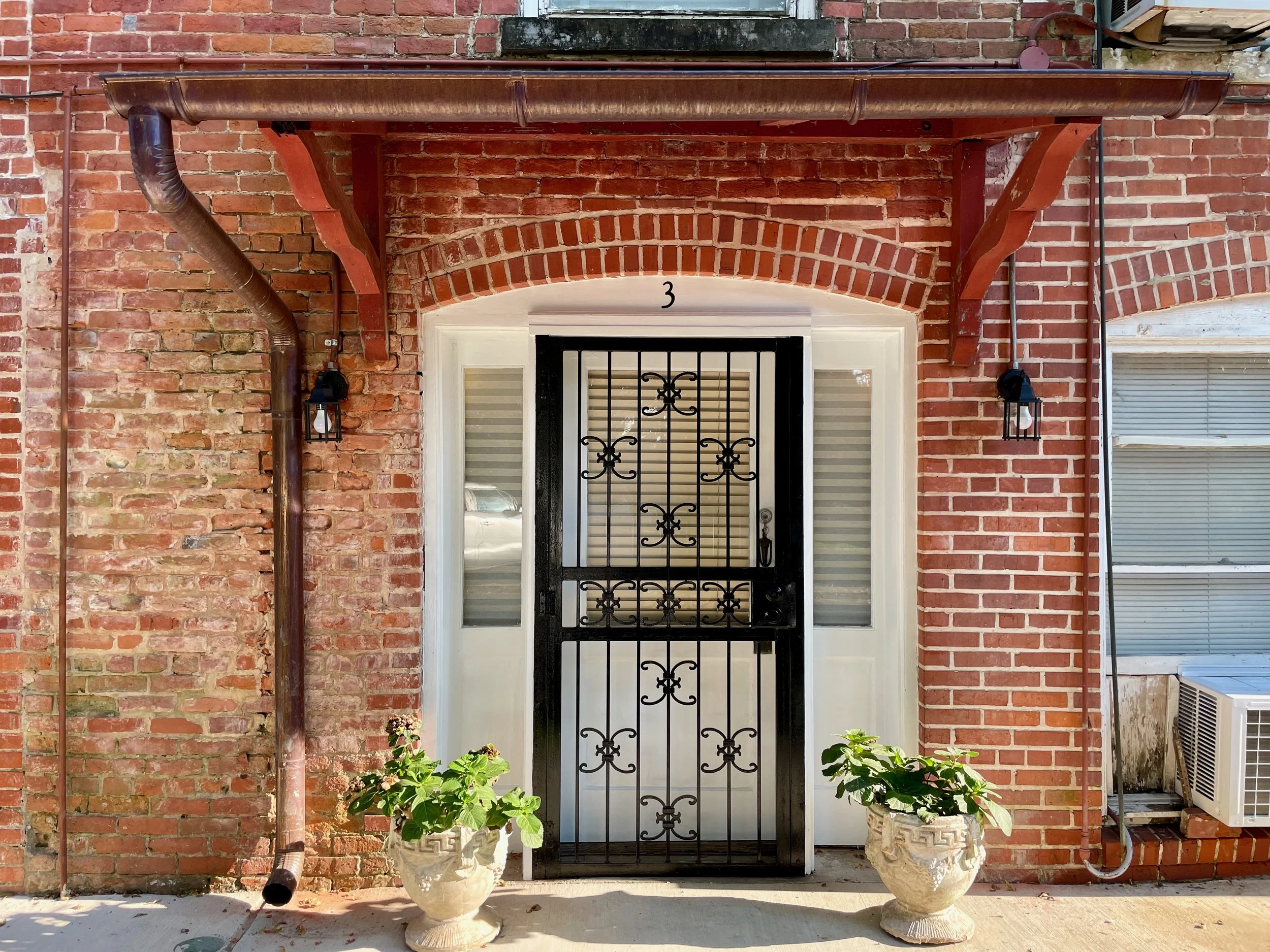 Apt 3 Front Door.jpeg